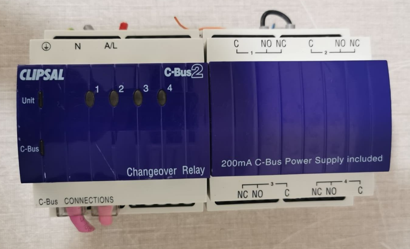 clipsal L5504RVFC Clipsal L5504RVFC 4 Channel Voltage Free Changeover Relay C-Bus2 4