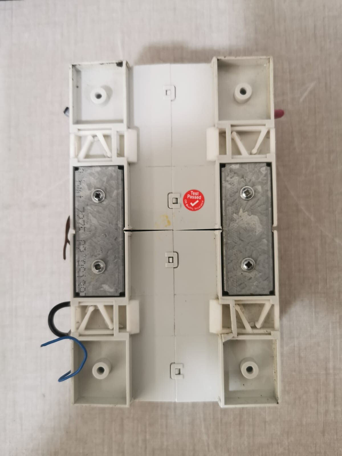clipsal L5504RVFC Clipsal L5504RVFC 4 Channel Voltage Free Changeover Relay C-Bus2 5