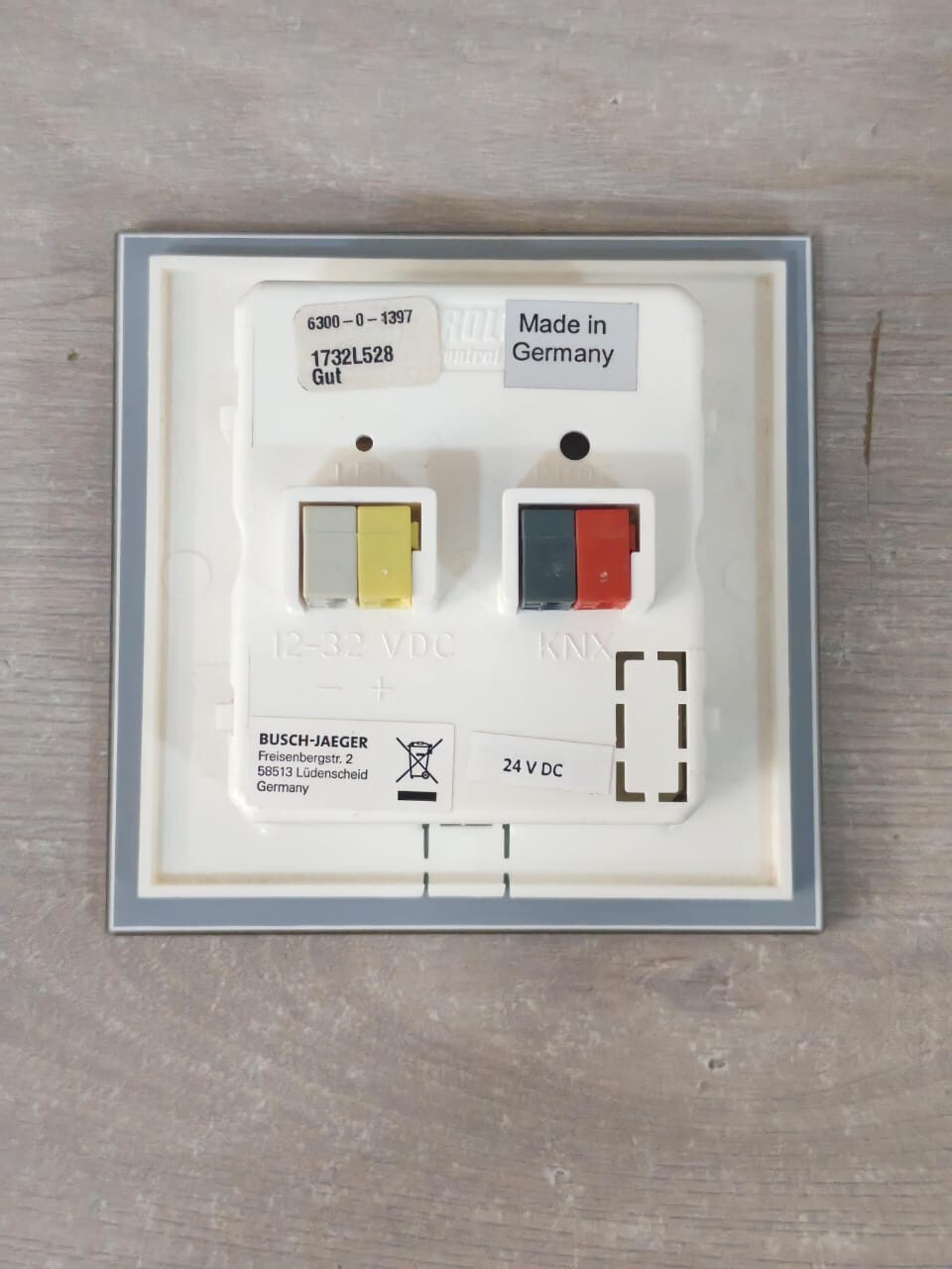 ABB 1732L528 BUSCH-JAEGER BY ABB 6300-0-1397 MODULE 1732L528 GLASS SENSOR- W/O ORIGINAL BOX 7