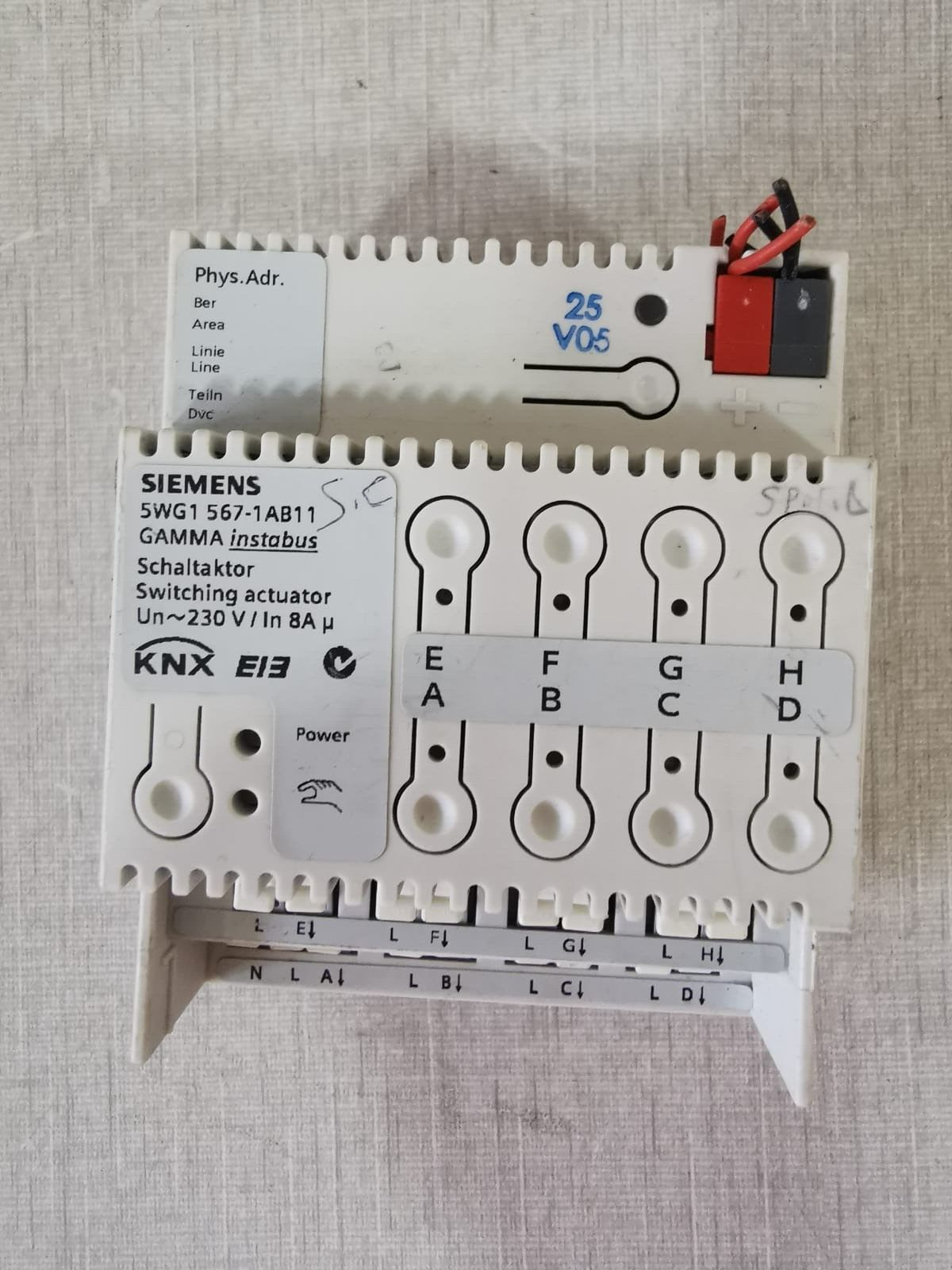 Siemens 5WG1-567-1AB11 SIEMENS 5WG1 567-1AB11 SWITCHING ACTUATOR 2