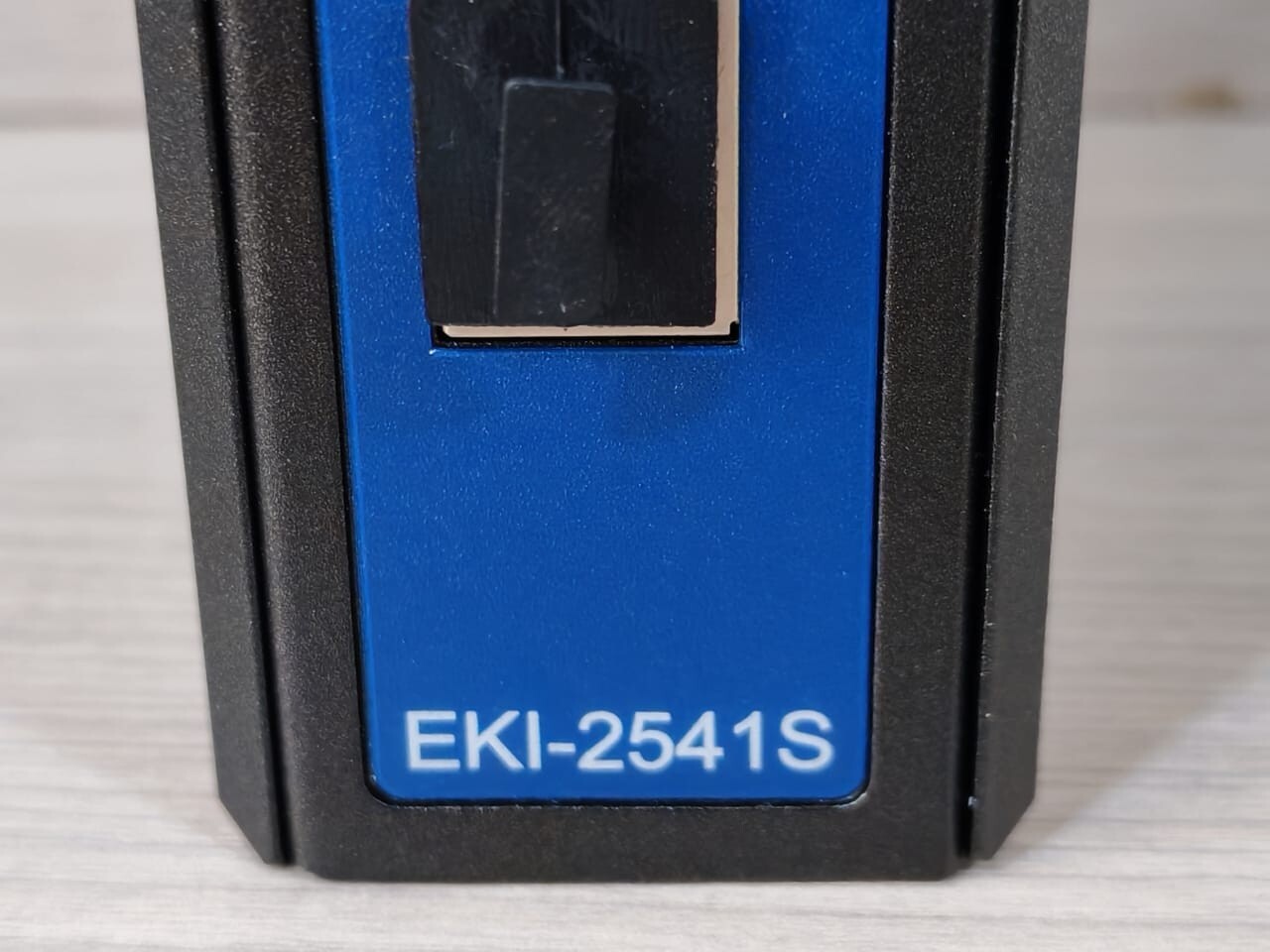ADVANTECH EKI-2541S ADVANTECH EKI-2541S Ethernet to Single Mode Fiber Media Converter 3