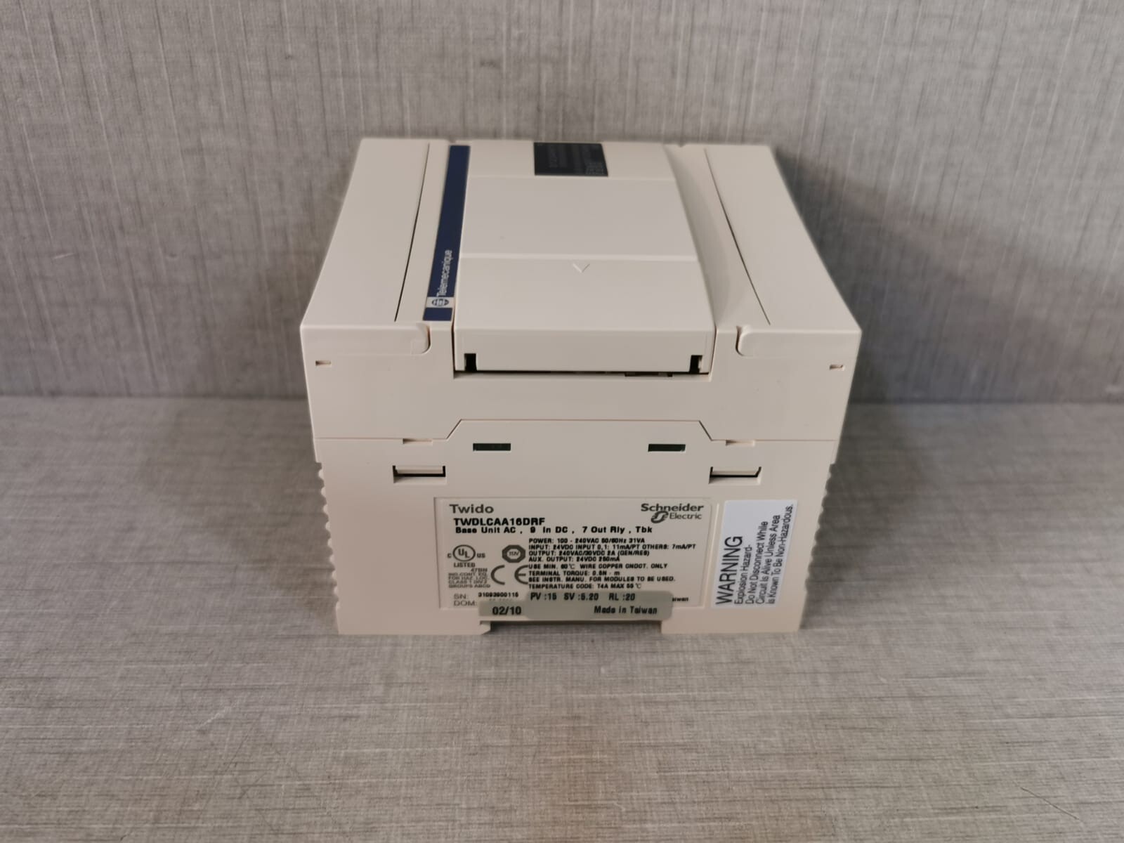 Schneider Electric TWDLCAA16DRF SCHNEIDER ELECTRIC TELEMECANIQUE TWDLCAA16DRF Twido-204421 BASE UNIT 100-240V 5