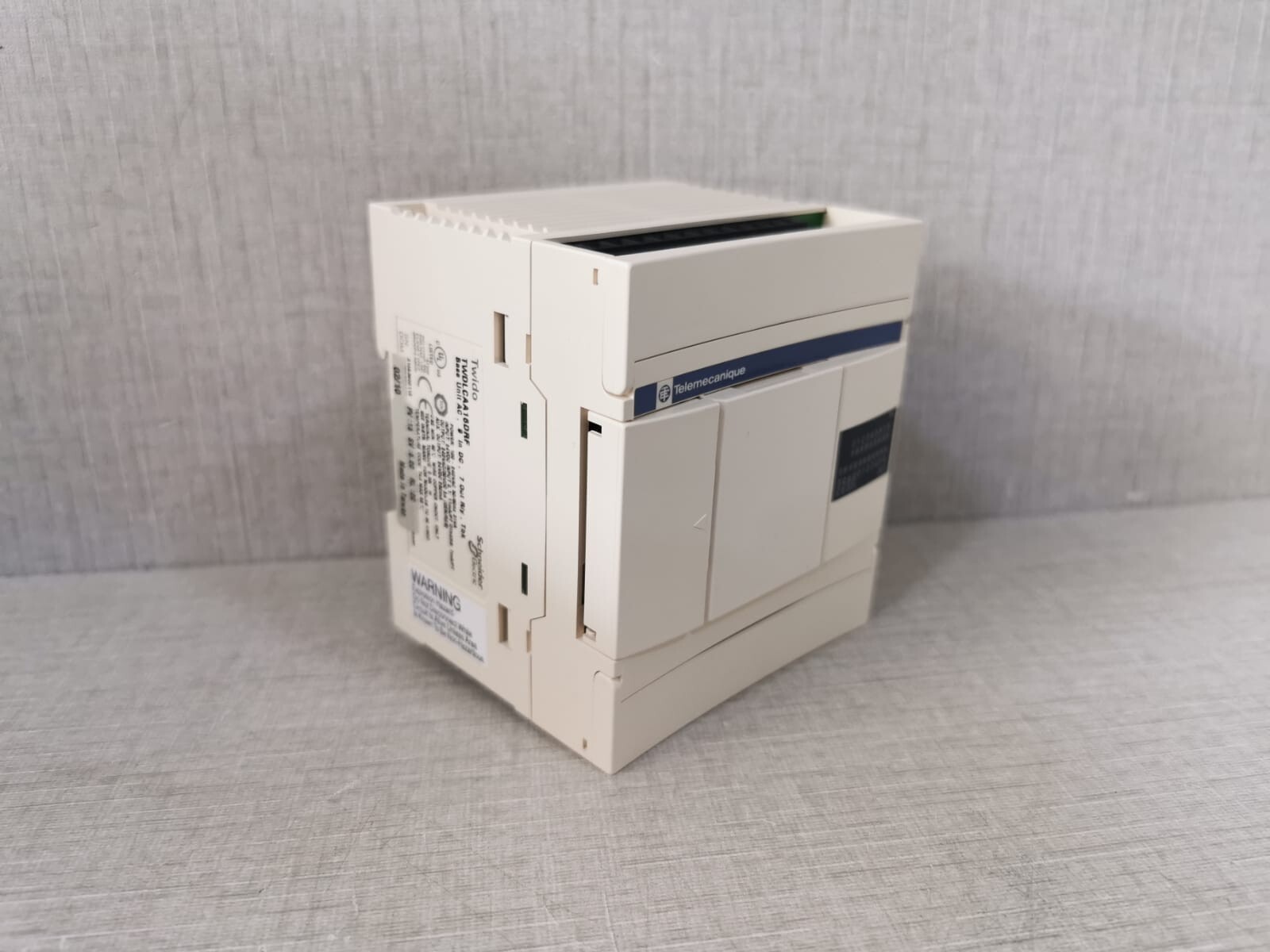 Schneider Electric TWDLCAA16DRF SCHNEIDER ELECTRIC TELEMECANIQUE TWDLCAA16DRF Twido-204421 BASE UNIT 100-240V 6