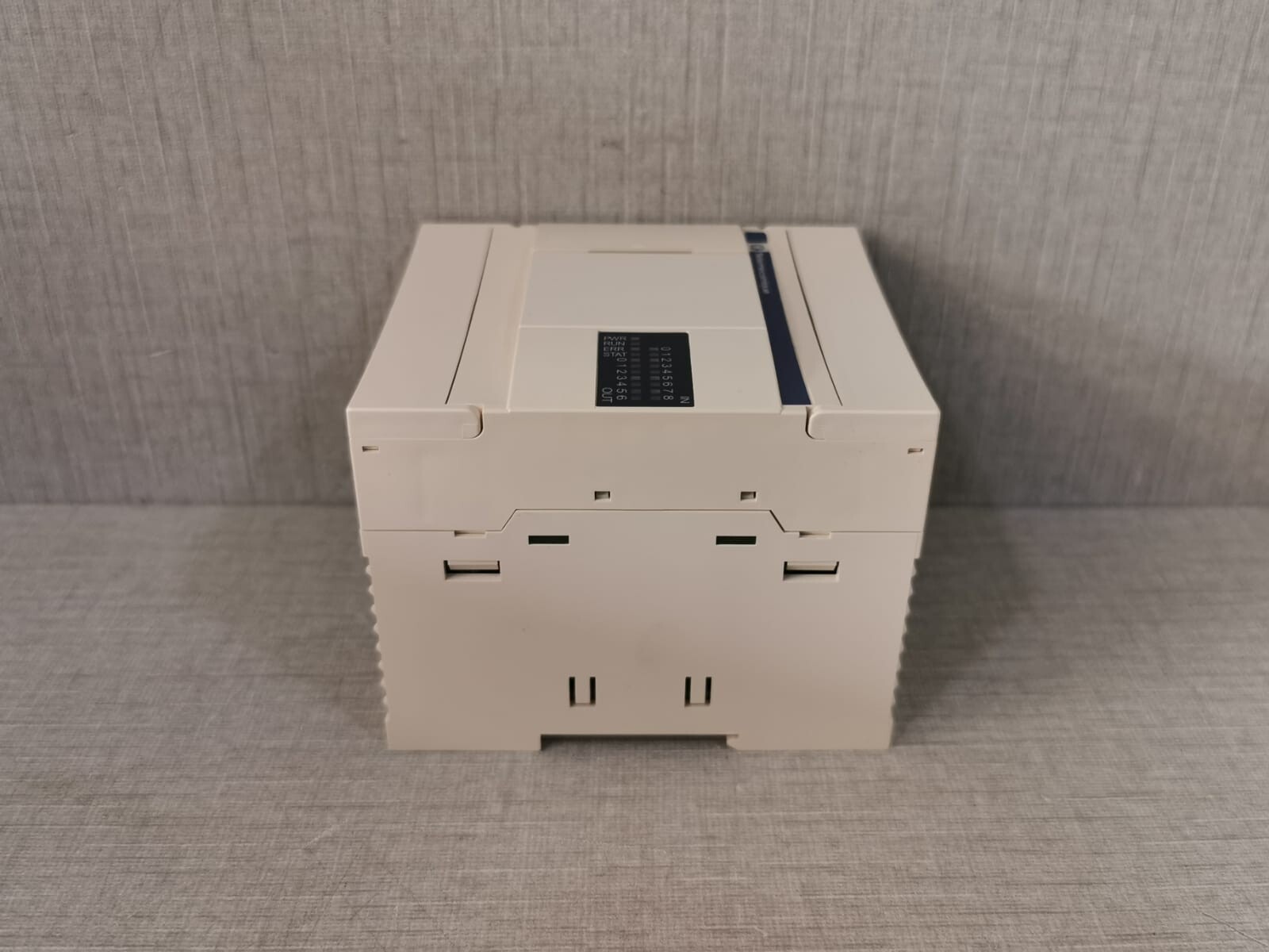 Schneider Electric TWDLCAA16DRF SCHNEIDER ELECTRIC TELEMECANIQUE TWDLCAA16DRF Twido-204421 BASE UNIT 100-240V 8