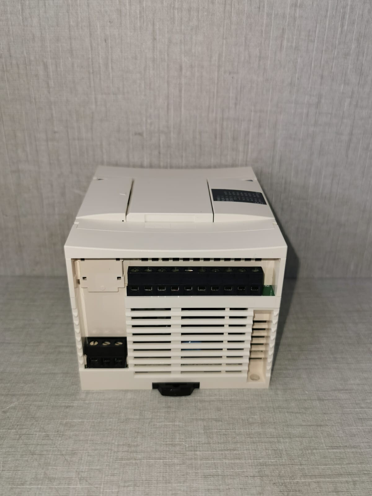 Schneider Electric TWDLCAA16DRF SCHNEIDER ELECTRIC TELEMECANIQUE TWDLCAA16DRF Twido-204421 BASE UNIT 100-240V 9
