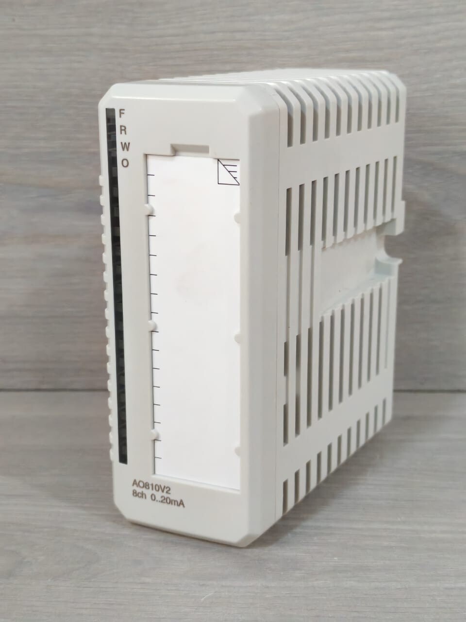 ABB 3BSE038415R1 ABB AO810V2 3BSE038415R1 OUTPUT MODULE 8CH 0-20mA 5