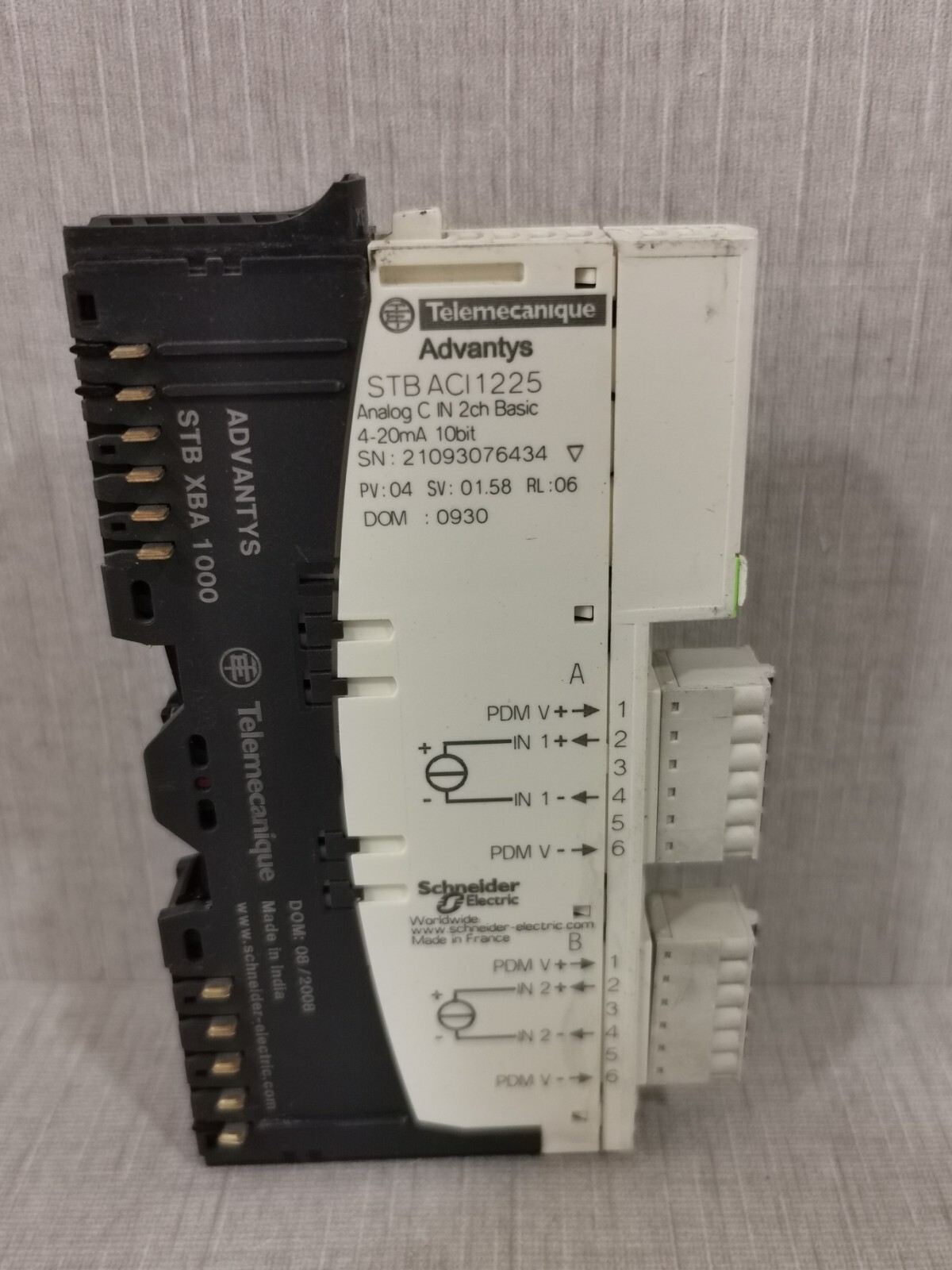 Schneider Electric STBACI1225 Telemecanique Advantys STBACI1225 Analog Module 3