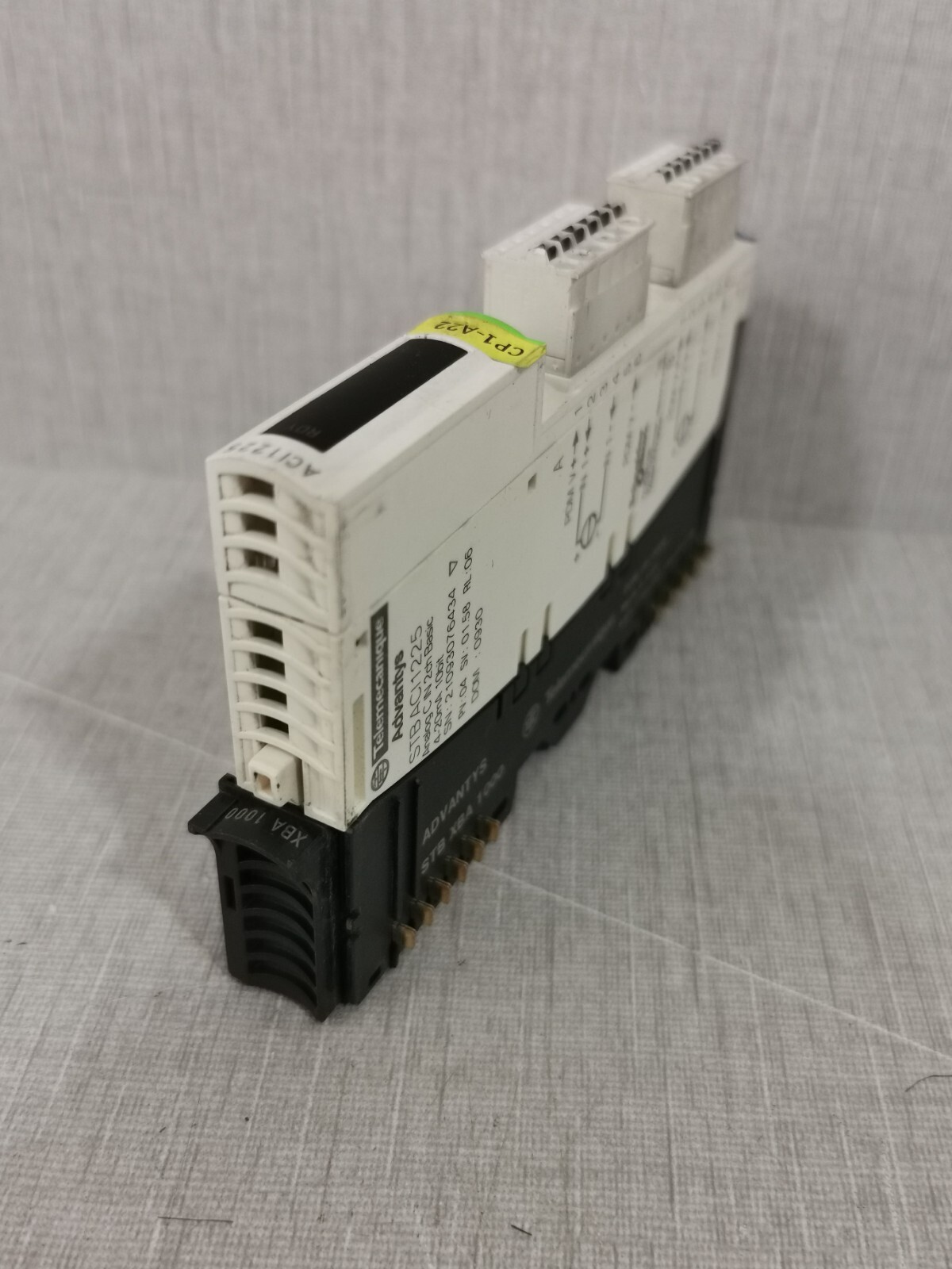 Schneider Electric STBACI1225 Telemecanique Advantys STBACI1225 Analog Module 6