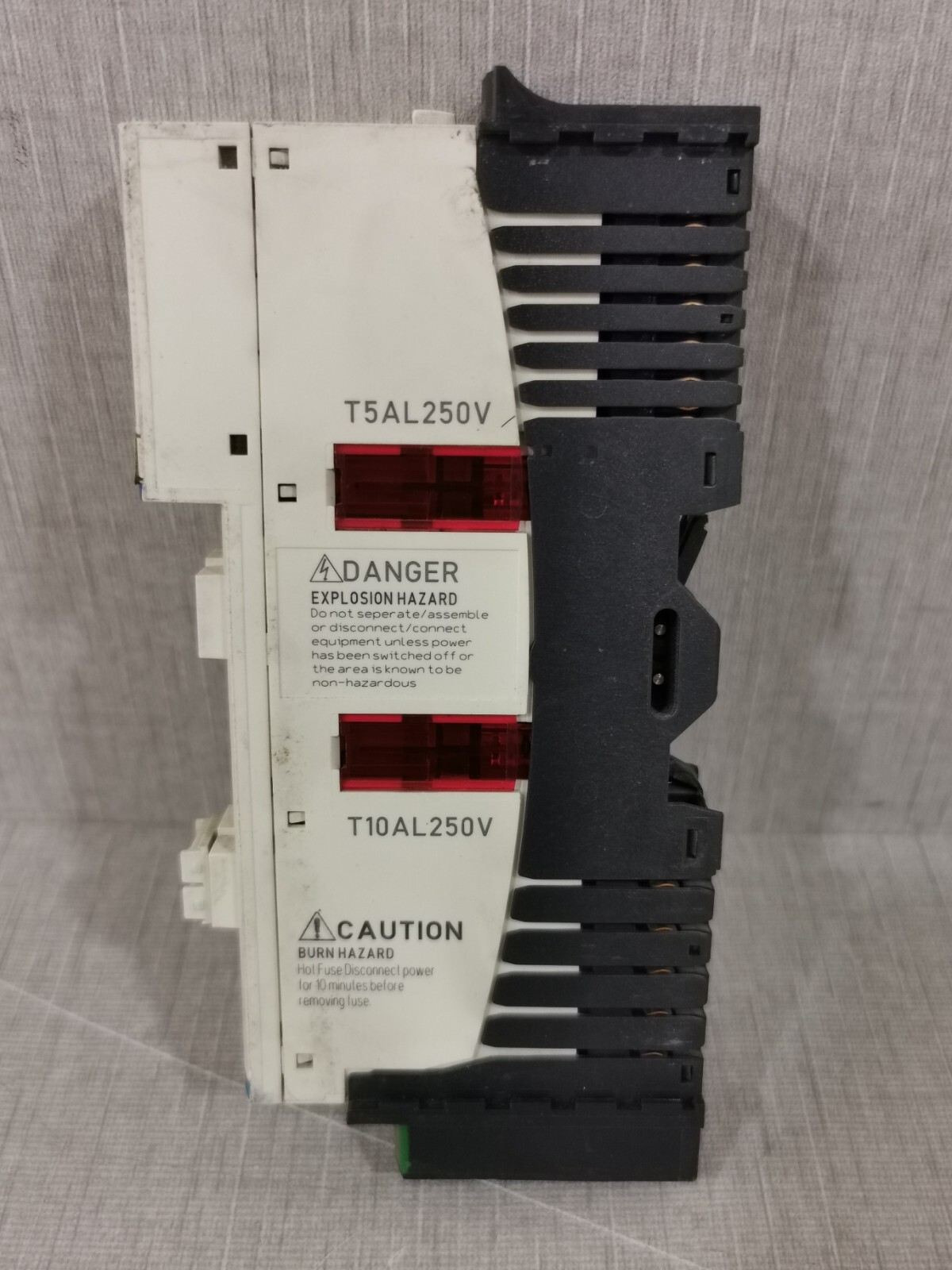 Telemecanique STBPDT3100 TELEMECANIQUE ADVANTYS STBPDT3100 WITH ADVANTYS STB XBA 2200 BASE PV.02 RL.12 3