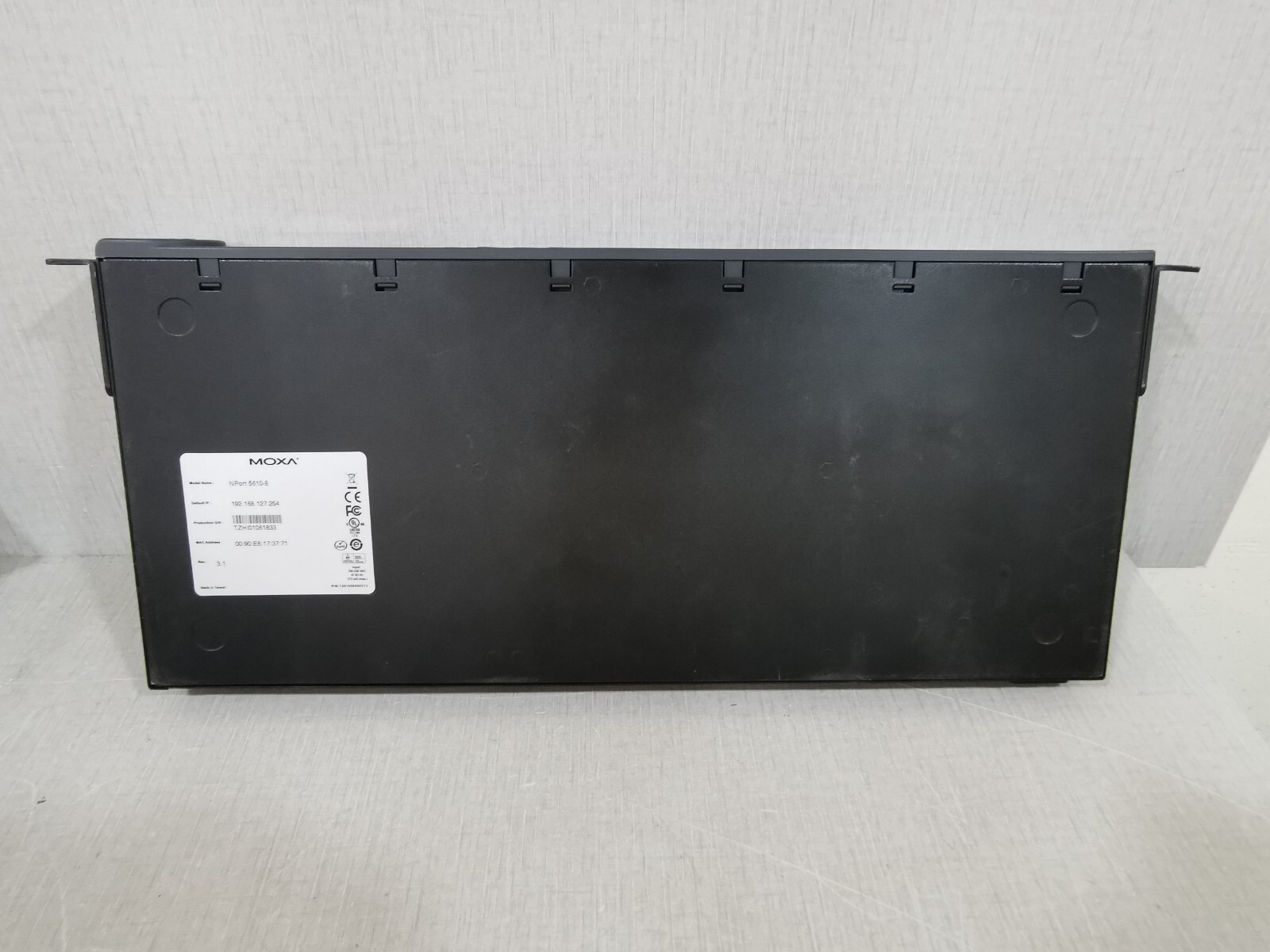 Moxa NPORT-5610 MOXA NPort 5610-8 REV 3.1 Device Server 100-24OVAC 47-63HZ 212MA 4