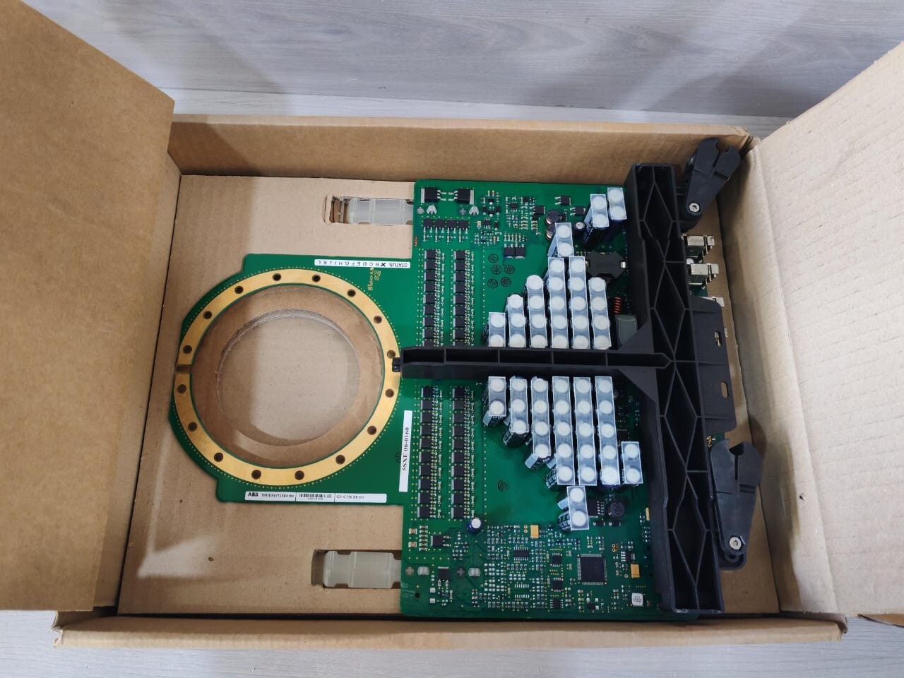 ABB BE101 ABB 3BHE019719R0101 CONTROLLER MODULE PLC MODULE 5SHX 1960L0006 / GV C736 BE101 2