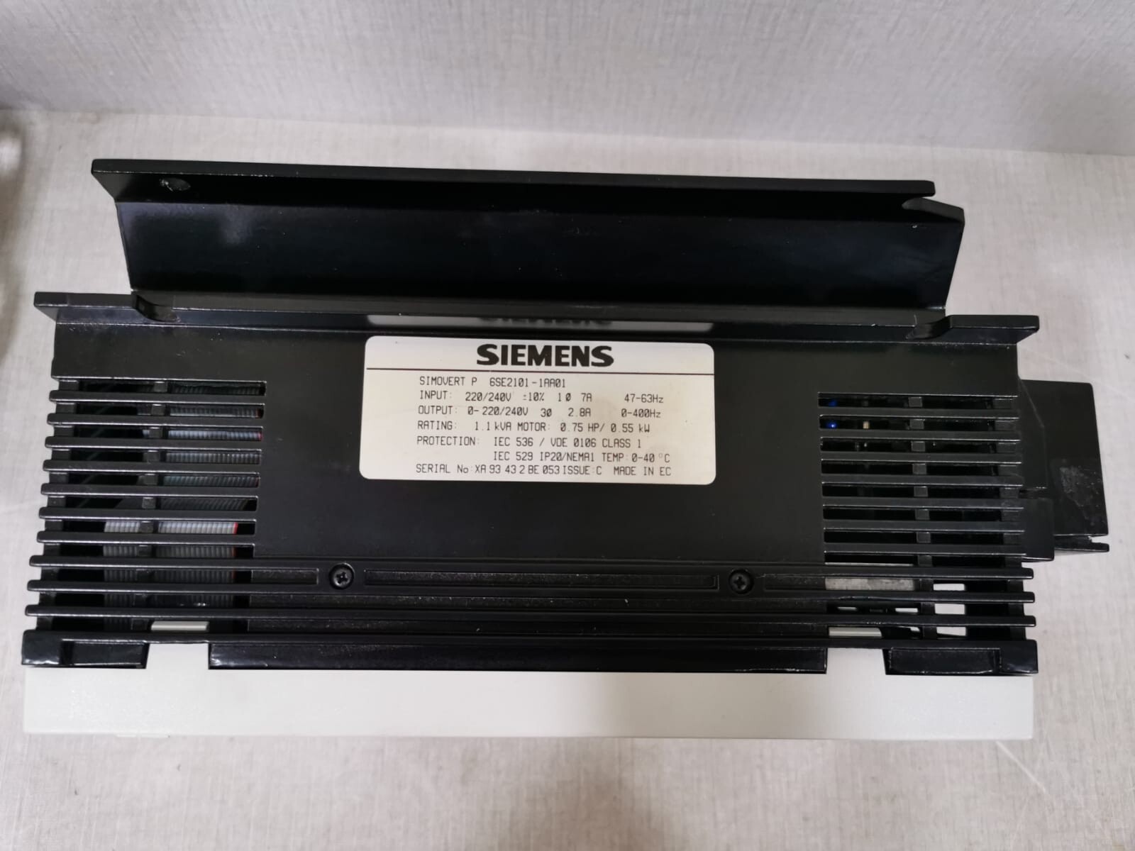 Siemens SIMOVERT P 6SE2101-1AA01 SIEMENS SIMOVERT P 6SE2101-1AA01 MOTOR DRIVE 220/240V 5