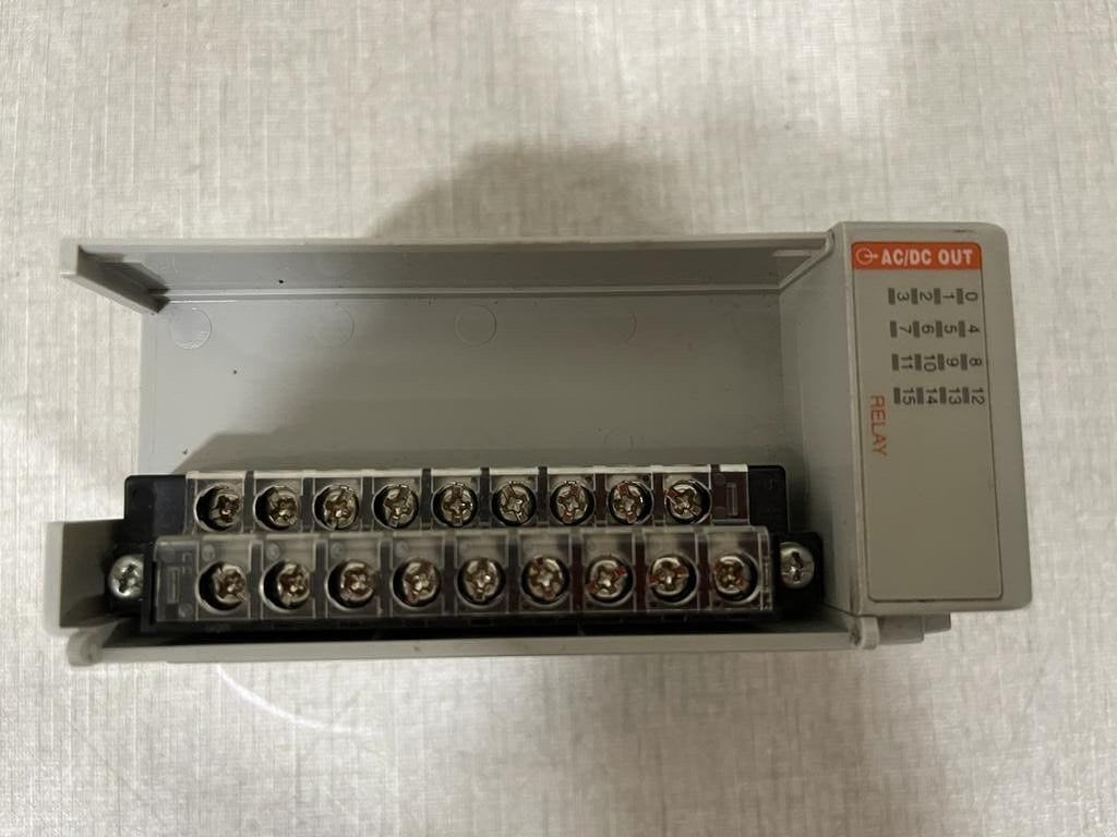 Allen Bradley 1769-0W16 A Allen Bradley 1769-0W16 A Module 2