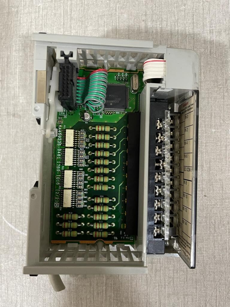 Allen Bradley 1769-CRL3 A Allen Bradley 1769-CRL3 A EXPANSION CABLE 3