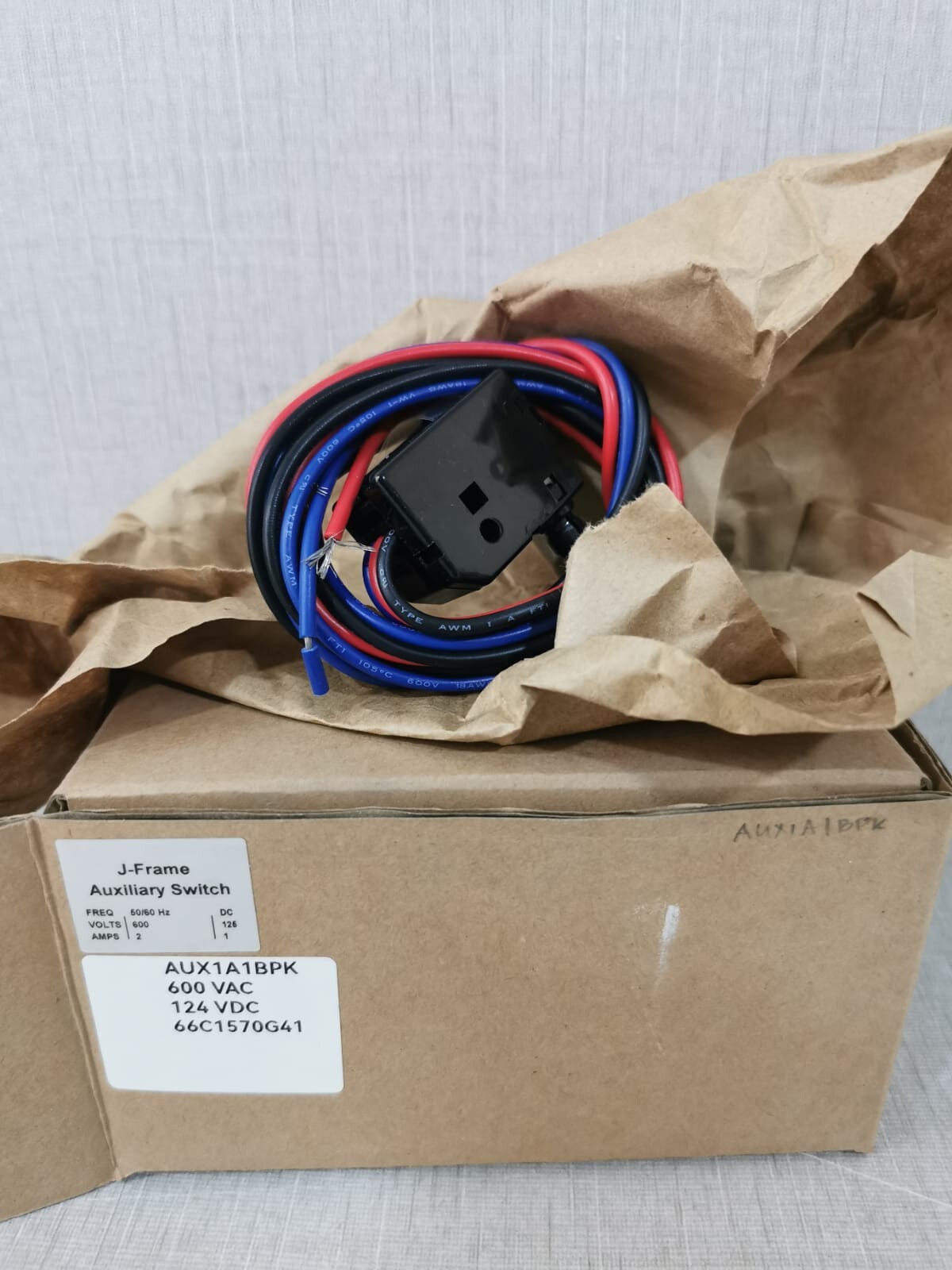 CUTLER HAMMER 66C1570G41 CUTLER HAMMER AUX1A1BPK SWITCH 66C1570G41- WITHOUT ORIGINAL BOX 2