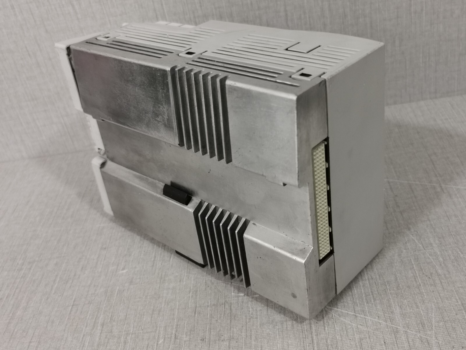 Rexroth CML40.2-NP-330-NA-NNNN-NW Rexroth IndraControl L40 CML40.2-NP-330-NA-NNNN-NW 24V 7