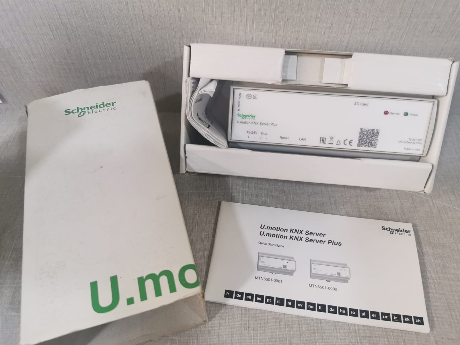 Schneider Electric MTN6501-0002 Schneider Electric MTN6501-0002 U.motion KNX Server Plus 3