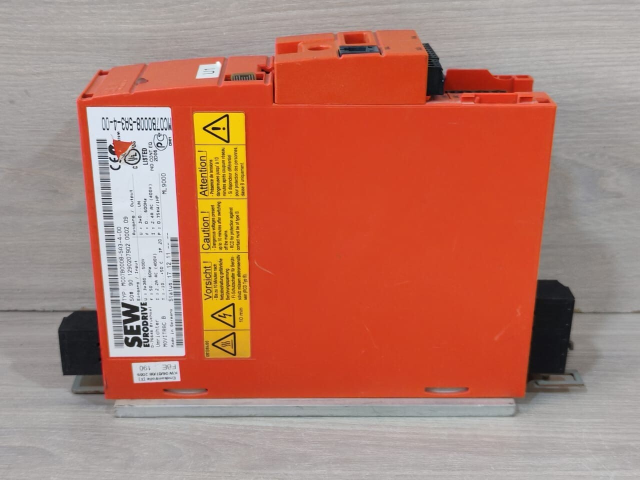 SEW Eurodrive MCO7B0008-5A3-4-00 Sew Eurodrive MCO7B0008-5A3-4-00 MOVITRAC B FREQUENCY INVERTER 4
