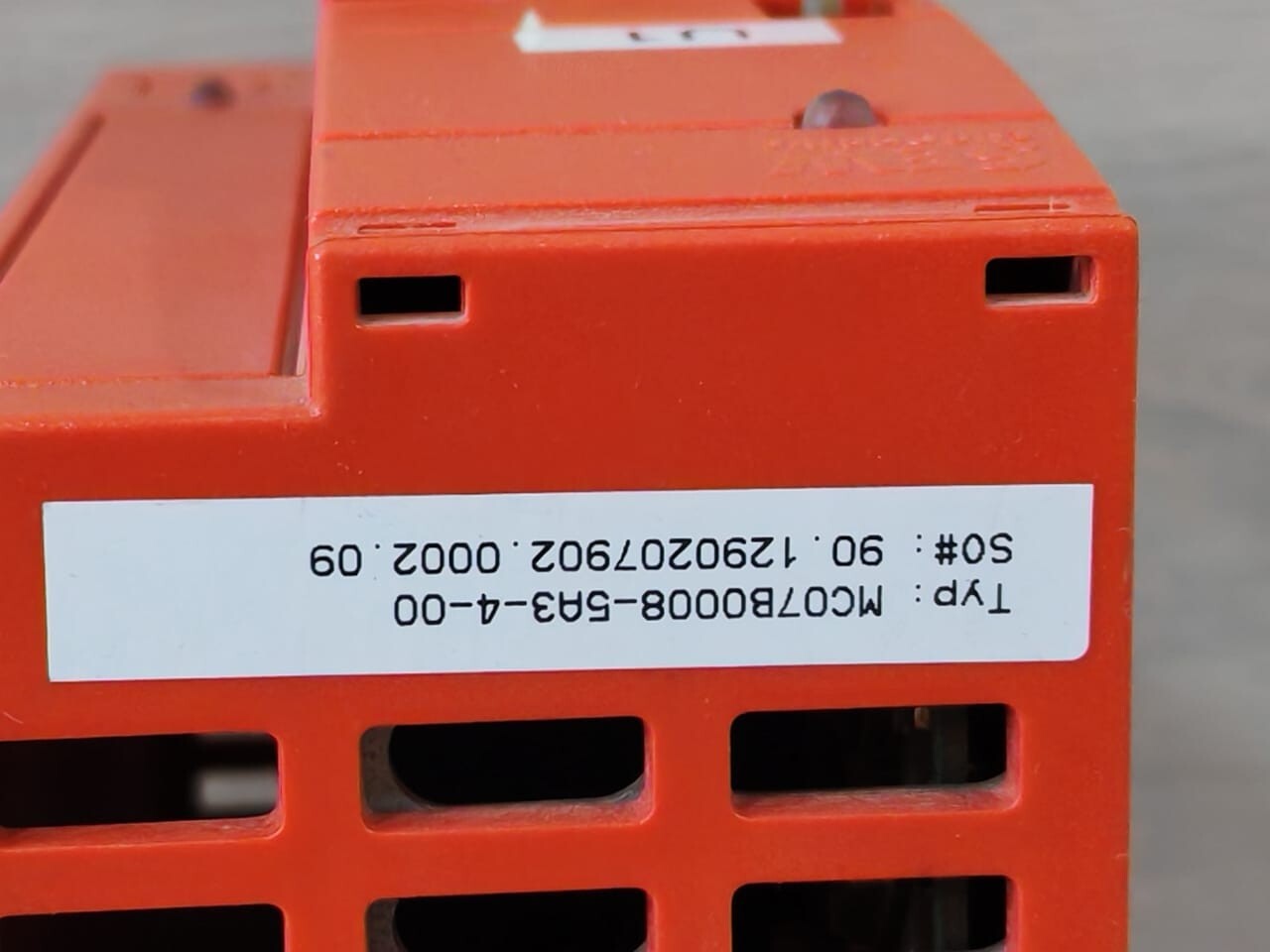 SEW Eurodrive MCO7B0008-5A3-4-00 Sew Eurodrive MCO7B0008-5A3-4-00 MOVITRAC B FREQUENCY INVERTER 6