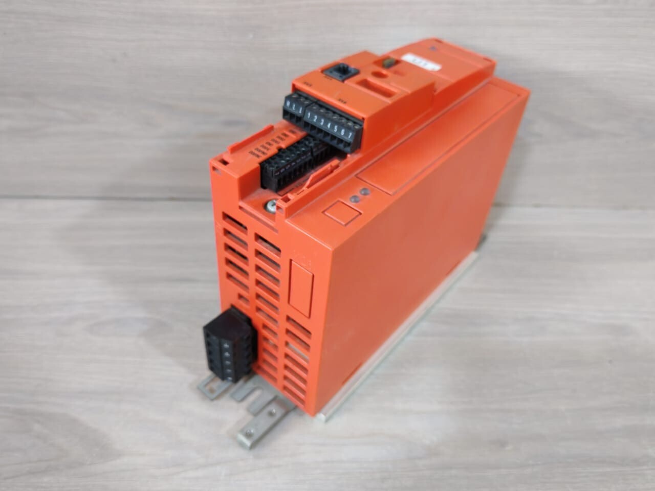 SEW Eurodrive MCO7B0008-5A3-4-00 Sew Eurodrive MCO7B0008-5A3-4-00 MOVITRAC B FREQUENCY INVERTER 10