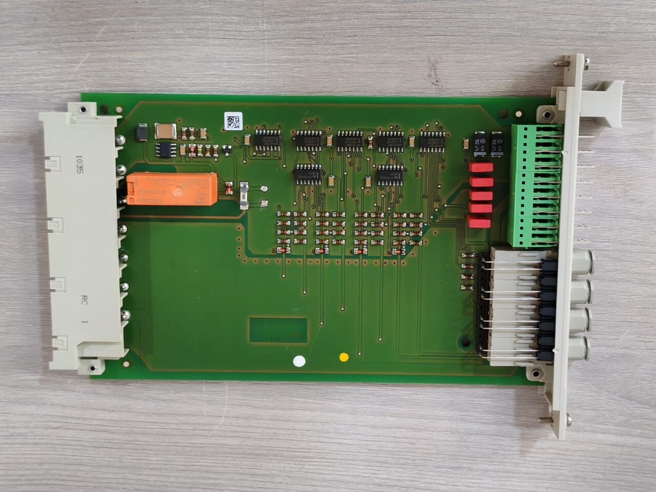 HIMA 98 4713302 REV 01 HIMA F 7133 98 4713302 REV 01 POWER SUPPLY ACCESSORIES 8