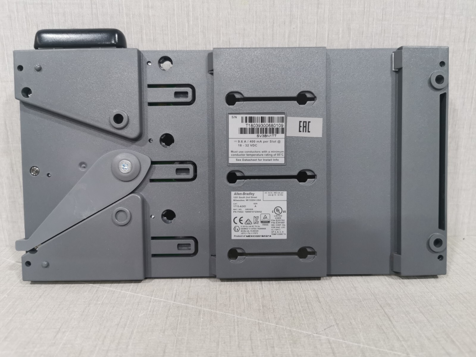 Allen-Bradley 1715-A3IO Redudant Input/Output Base Unit