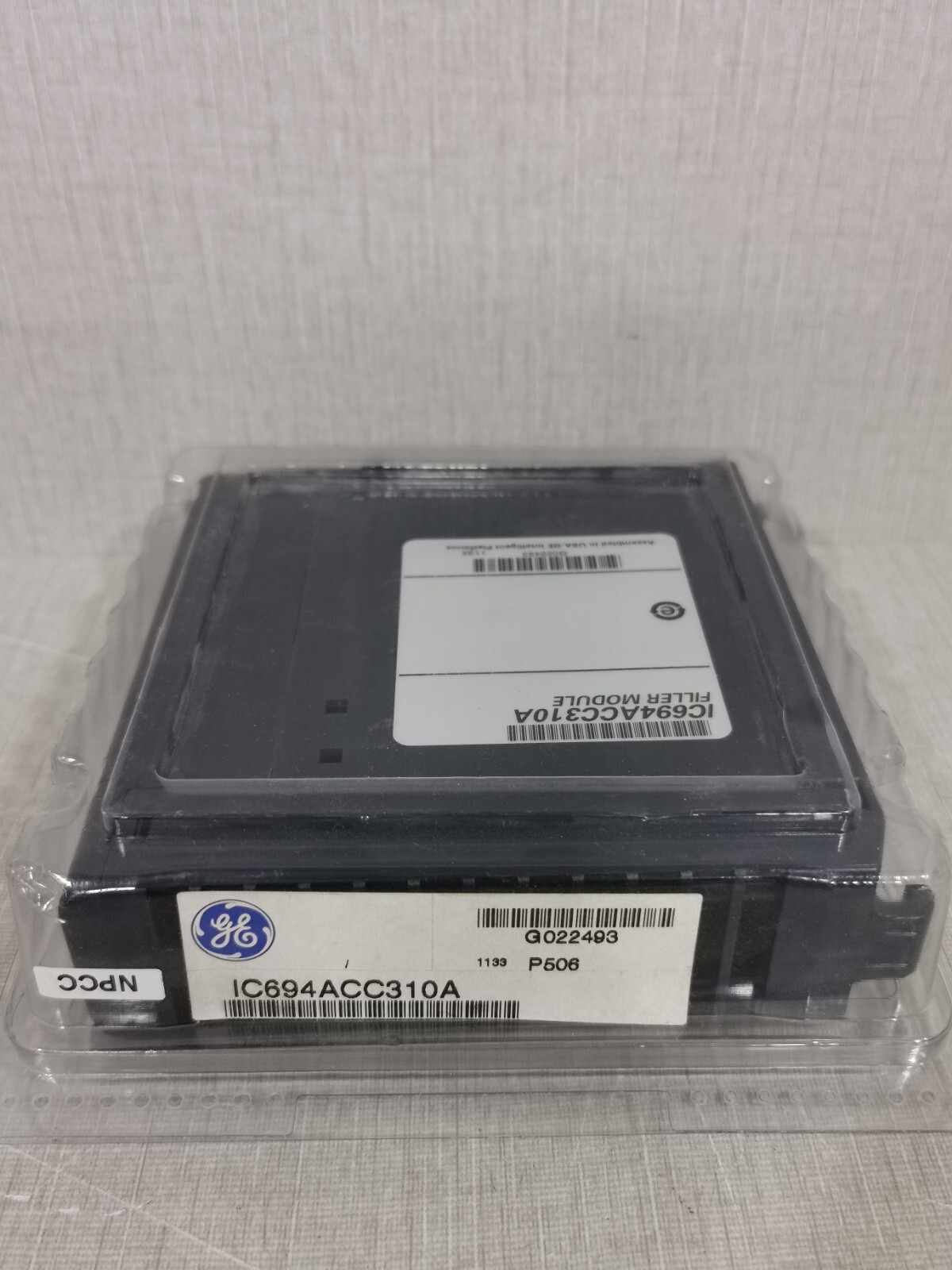 GE Fanuc IC694ACC310A GE FANUC IC694ACC310A Filler Module 2