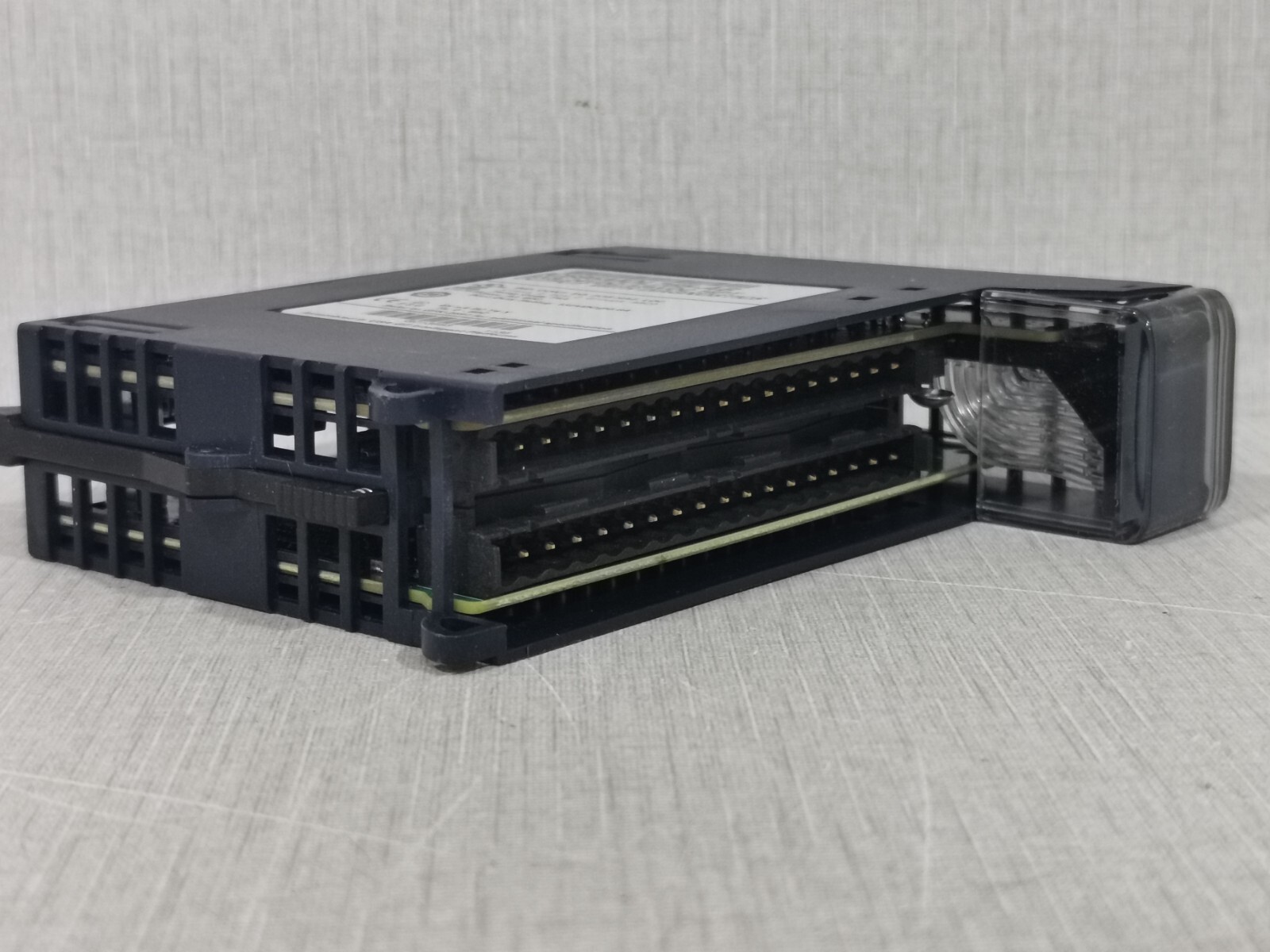GE Fanuc IC695MDL765-AB GE FANUC IC695MDL765-AB RX3i 24VDC/125VDC 16PT OUTPUT WITH DIAGNOSTICS 6