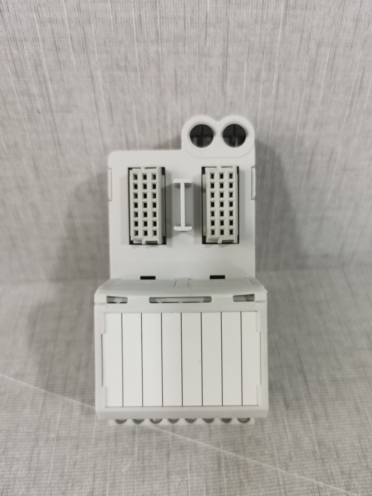GE Fanuc 8611-FT-FU GE Fanuc 8611-FT-FU VER.GE02 REV.B FUSED FIELD TERMINAL 2