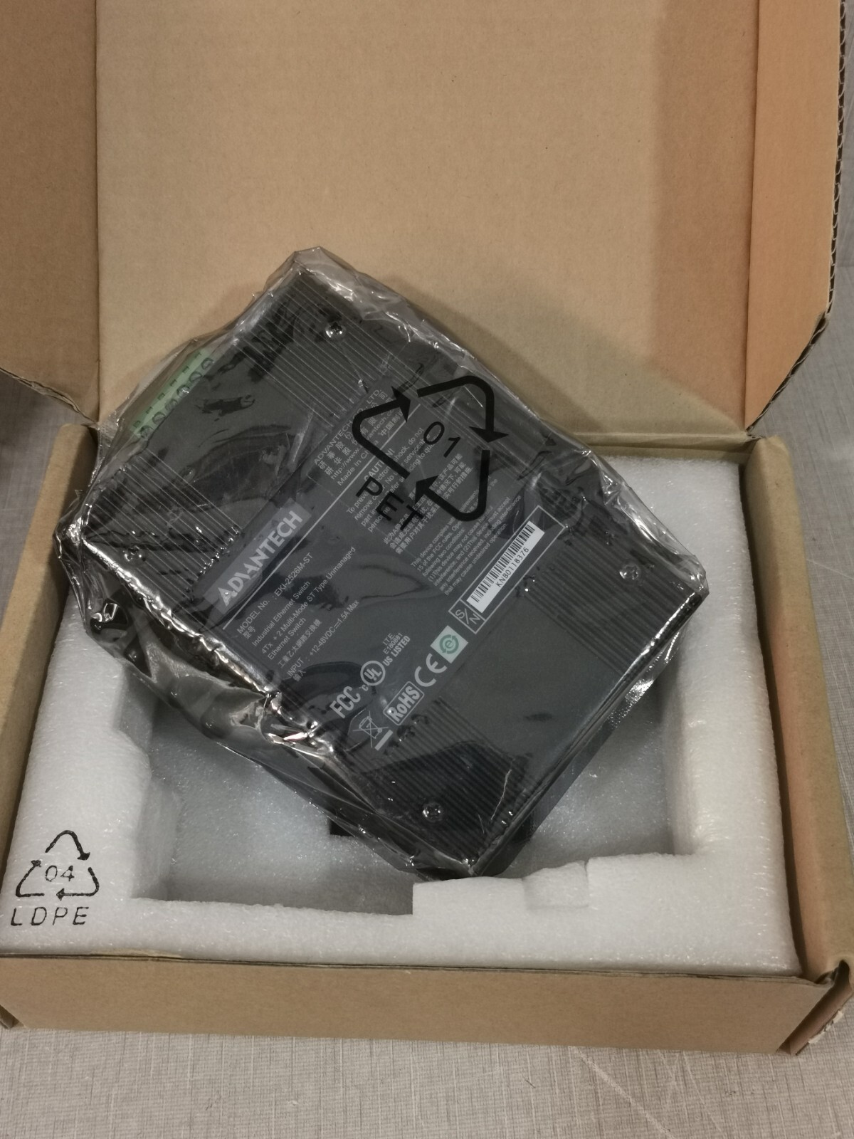 Advantech EKI-2526M-ST ADVANTECH EKI-2526M-ST INDUSTRIAL ETHERNET SWITCH 2