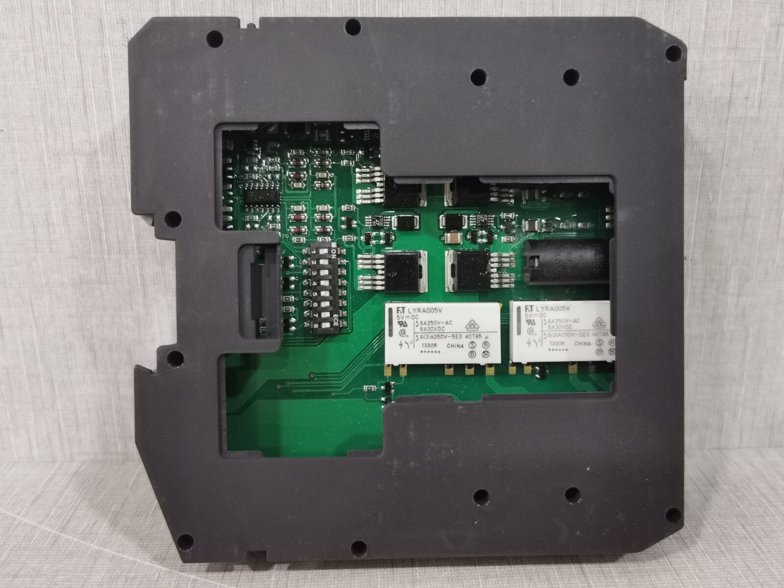 GM INTERNATIONAL D5202S SIL GM INTERNATIONAL D5202S SIL 24VDC POWER DISTRIBUTION 5