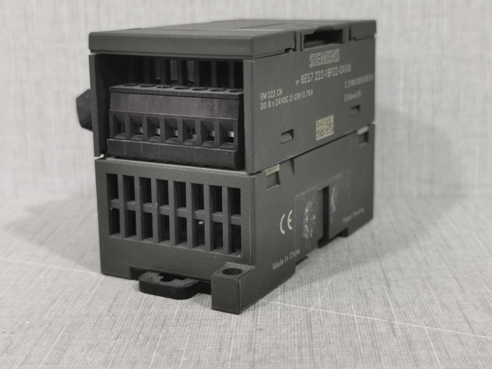 Siemens 222-1BF22-0XA8 SIEMENS 222-1BF22-0XA8 Module EM 222 CN DO 8X24VDC 21-28V 0.75A 3