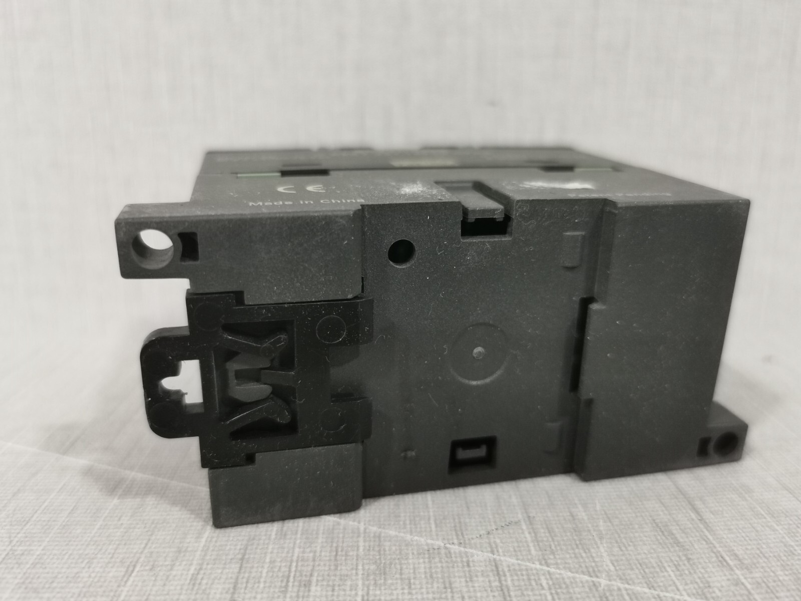 Siemens 6ES7 221-1BF22-OXA8 SIEMENS 6ES7 221-1BF22-OXA8 Digital Output Module EM221 CN DI 8X24VDC 15-30V 5