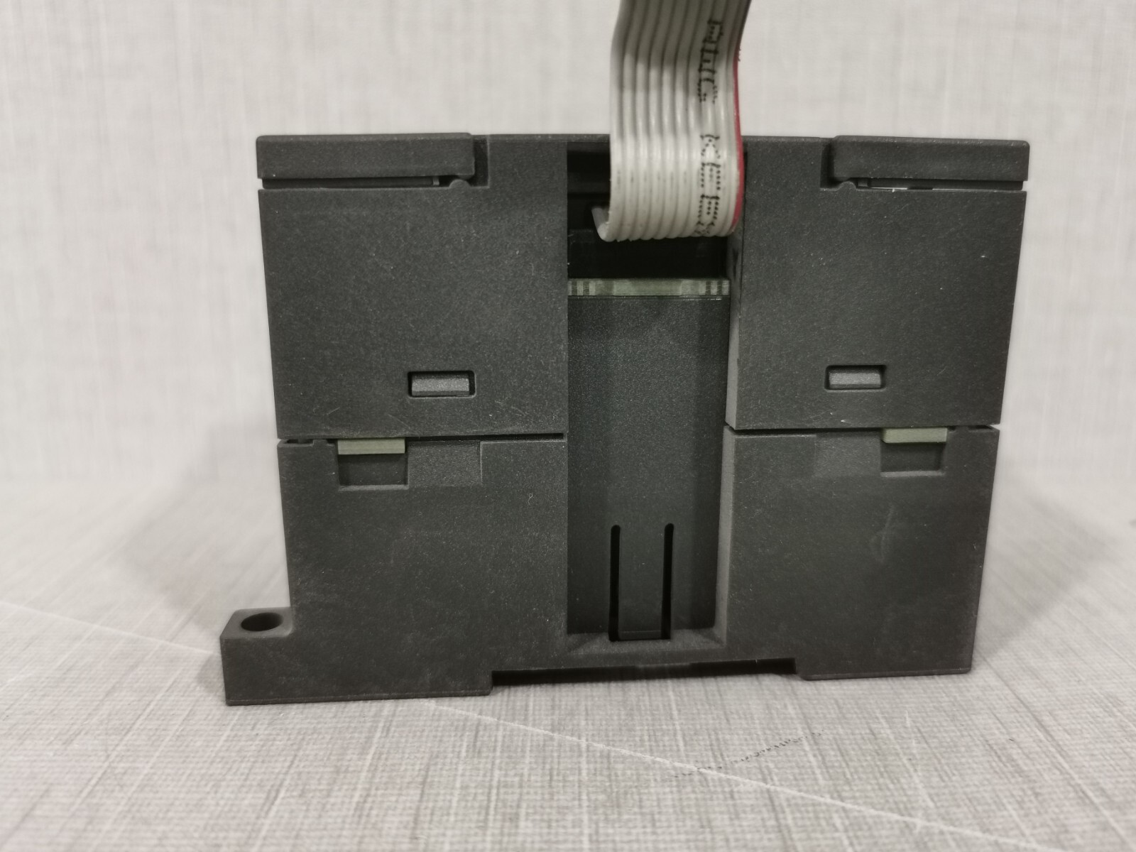 Siemens 6ES7 221-1BF22-OXA8 SIEMENS 6ES7 221-1BF22-OXA8 Digital Output Module EM221 CN DI 8X24VDC 15-30V 6