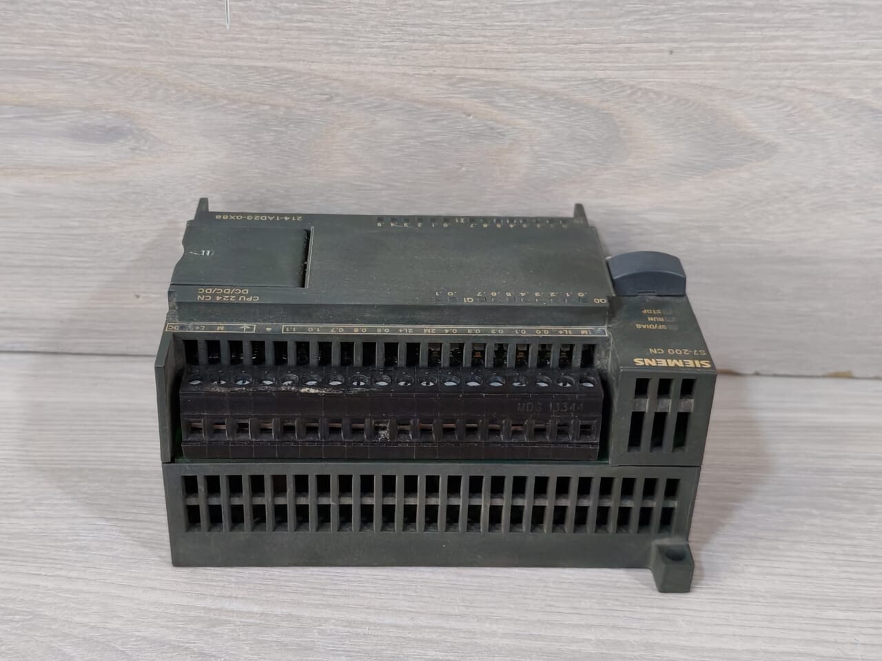 Siemens 6ES7 214-1 AD23-OXB8 SIEMENS 6ES7 214-1 AD23-OXB8 Module 5