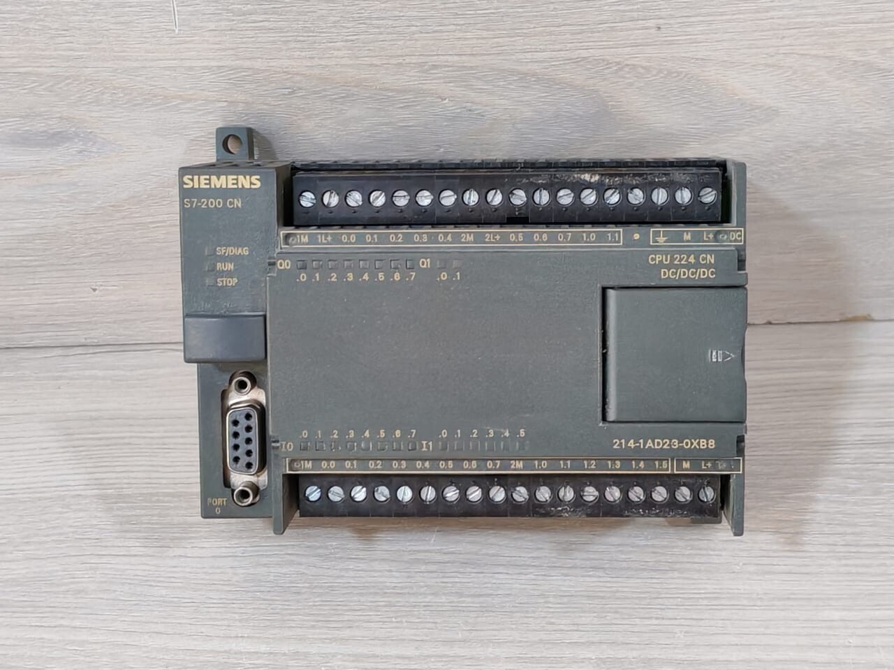 SIEMENS 6ES7 214-1 AD23-OXB8 Module