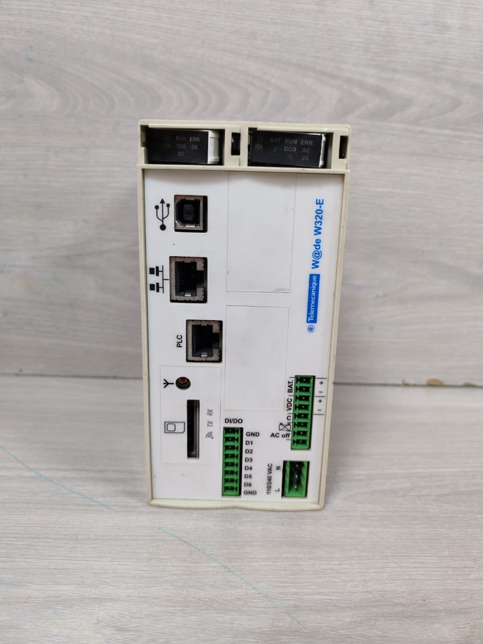 Schneider Electric TELEMECANIQUE W320-E TSXETW320G1S1 REMOTE MANAGEMENT