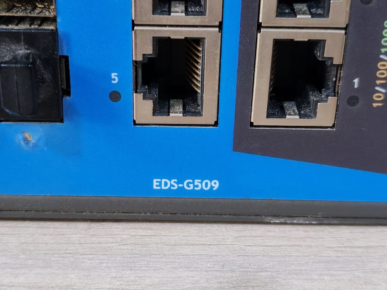 moxa EDS-G509 REV.1.4 MOXA EDS-G509 REV.1.4 GIGABIT ETHERDEVICE SWITCH- W/O ORIGINAL BOX 4