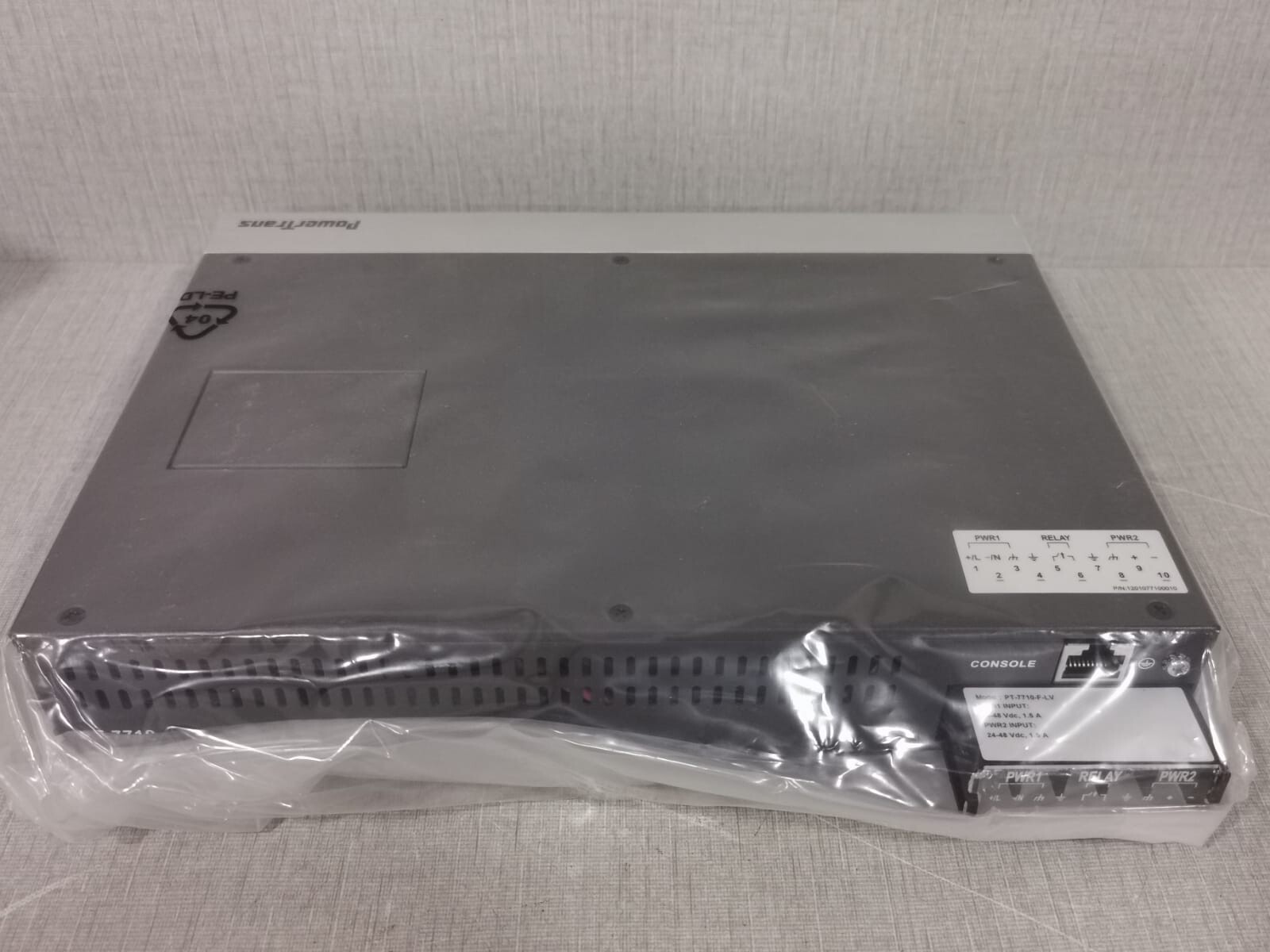 Moxa PT-7710-F-LV MOXA PT-7710-F-LV REV.1.2.1 MODULAR SWITCH 6