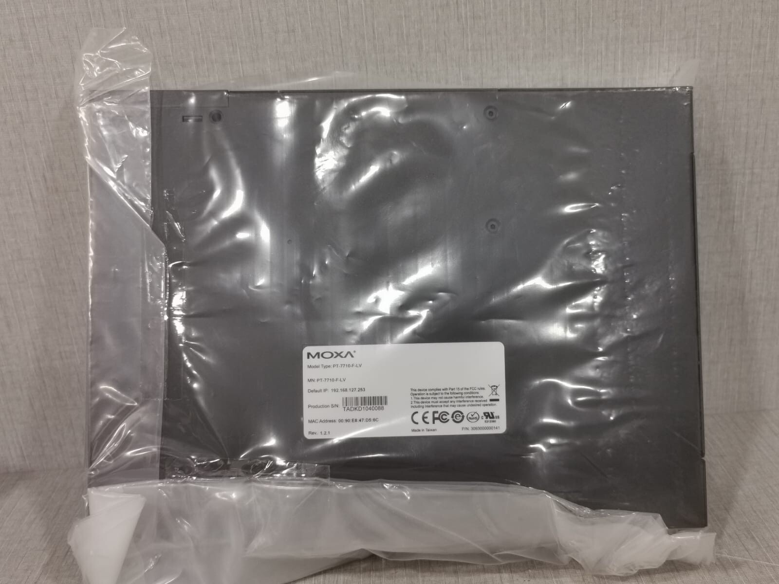 Moxa PT-7710-F-LV MOXA PT-7710-F-LV REV.1.2.1 MODULAR SWITCH 10