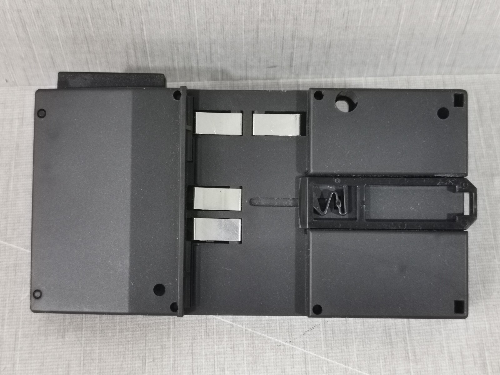 GE IC200CHS006H GE IC200CHS006H Communications Carrier 2