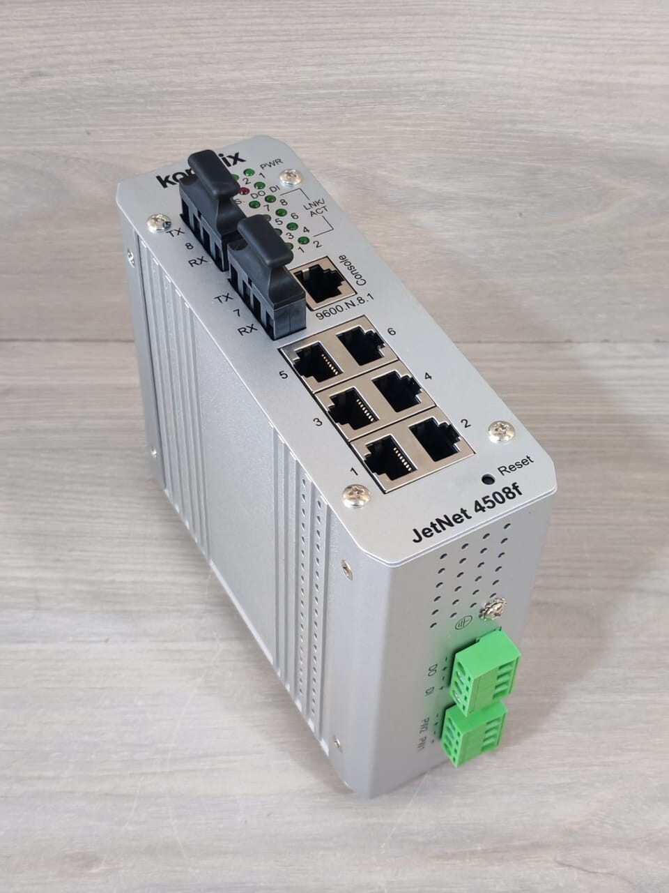 Korenix JetNet 4508f-SW V2 HW VER.1/0 Korenix JetNet 4508f-SW V2 HW VER.1/0 ETHERNET RAIL SWITCH 7