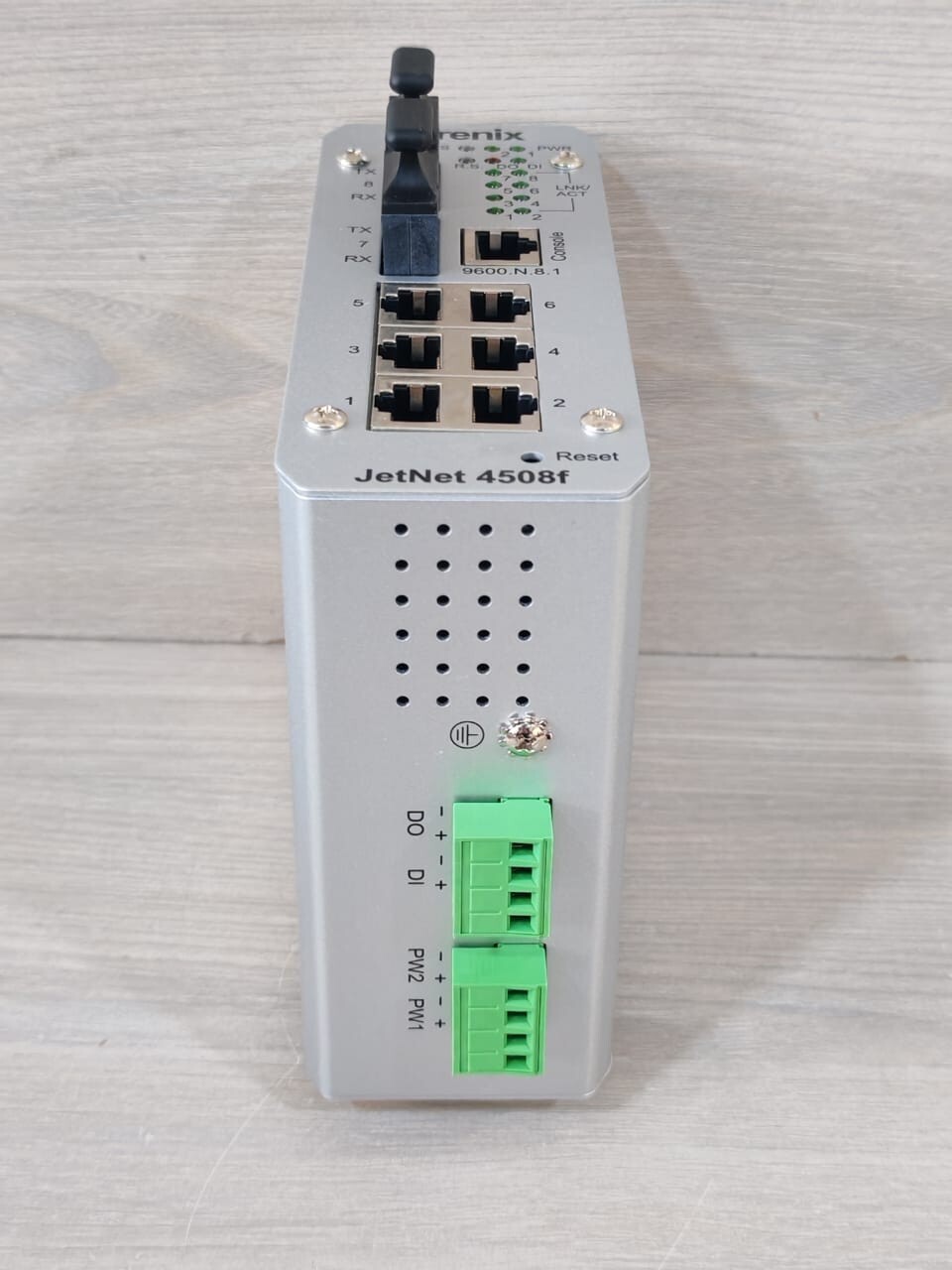 Korenix JetNet 4508f-SW V2 HW VER.1/0 Korenix JetNet 4508f-SW V2 HW VER.1/0 ETHERNET RAIL SWITCH 10