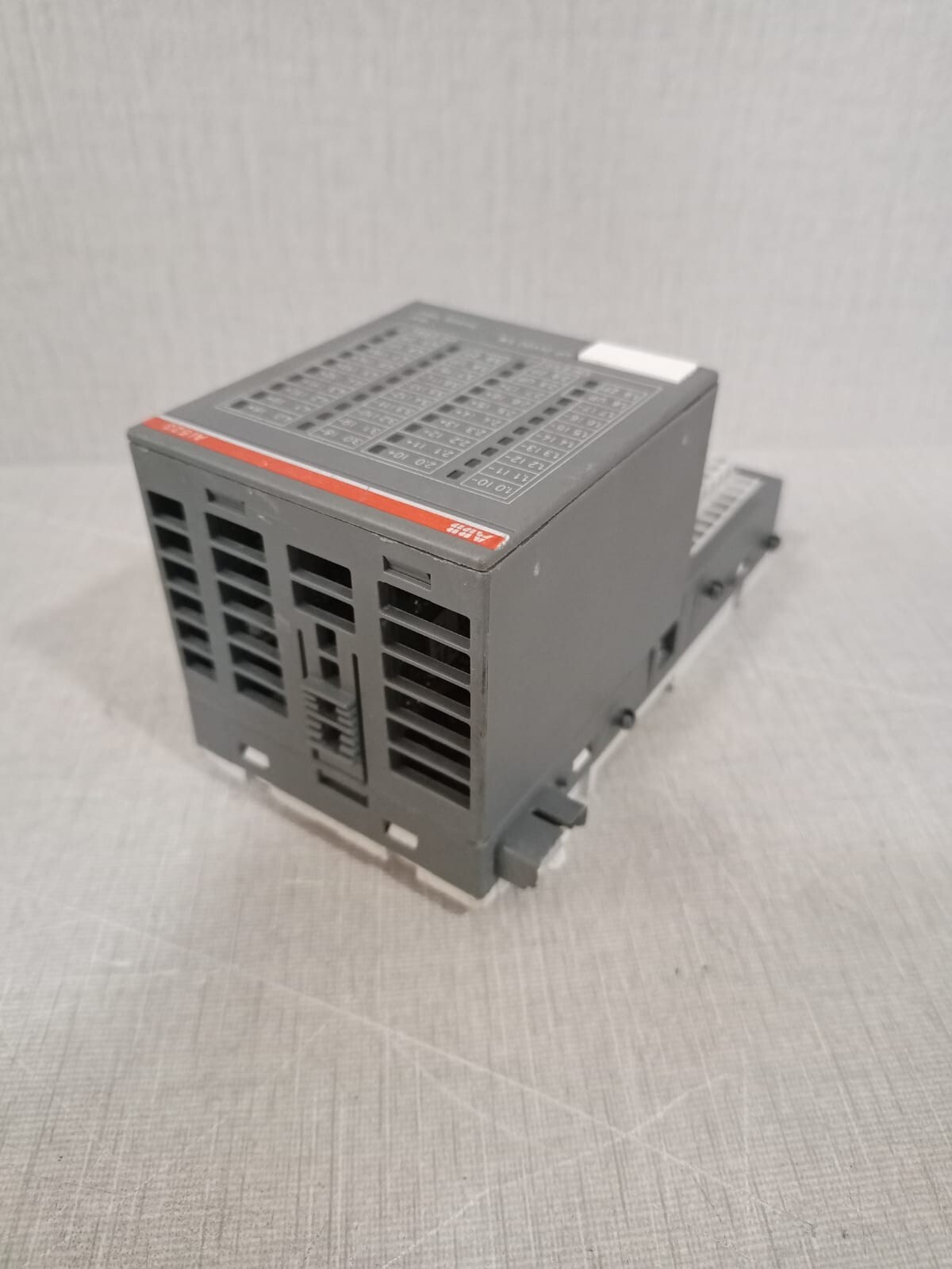 ABB 1SAP250300R0001 ABB AI523 Analog Input Module 1SAP250300R0001 4