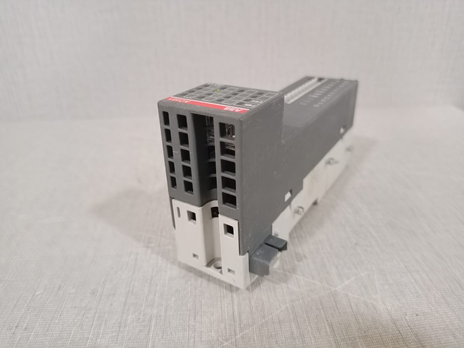 ABB 1TNE968902R1201 ABB AO561 A0 Analog Output Module 1TNE968902R1201 3