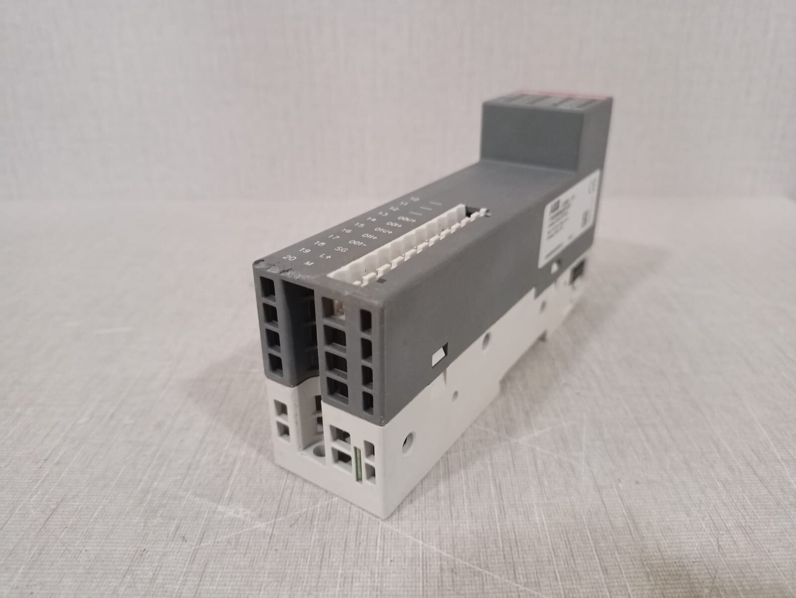 ABB 1TNE968902R1201 ABB AO561 A0 Analog Output Module 1TNE968902R1201 6