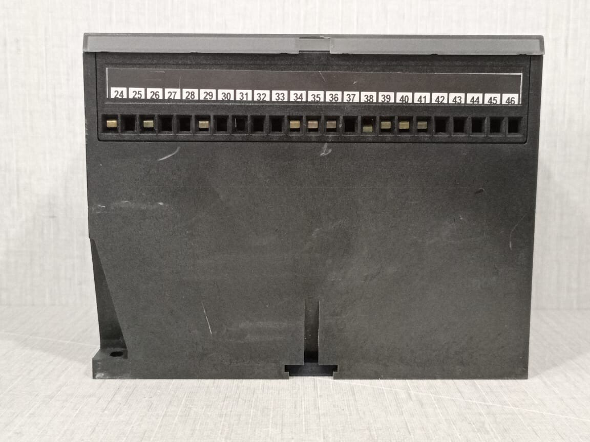 DEIF 700171.30 DEIF FAS-113DG CONTROLLER SYCHRONIZER 700171.30 400V 230VAC 3