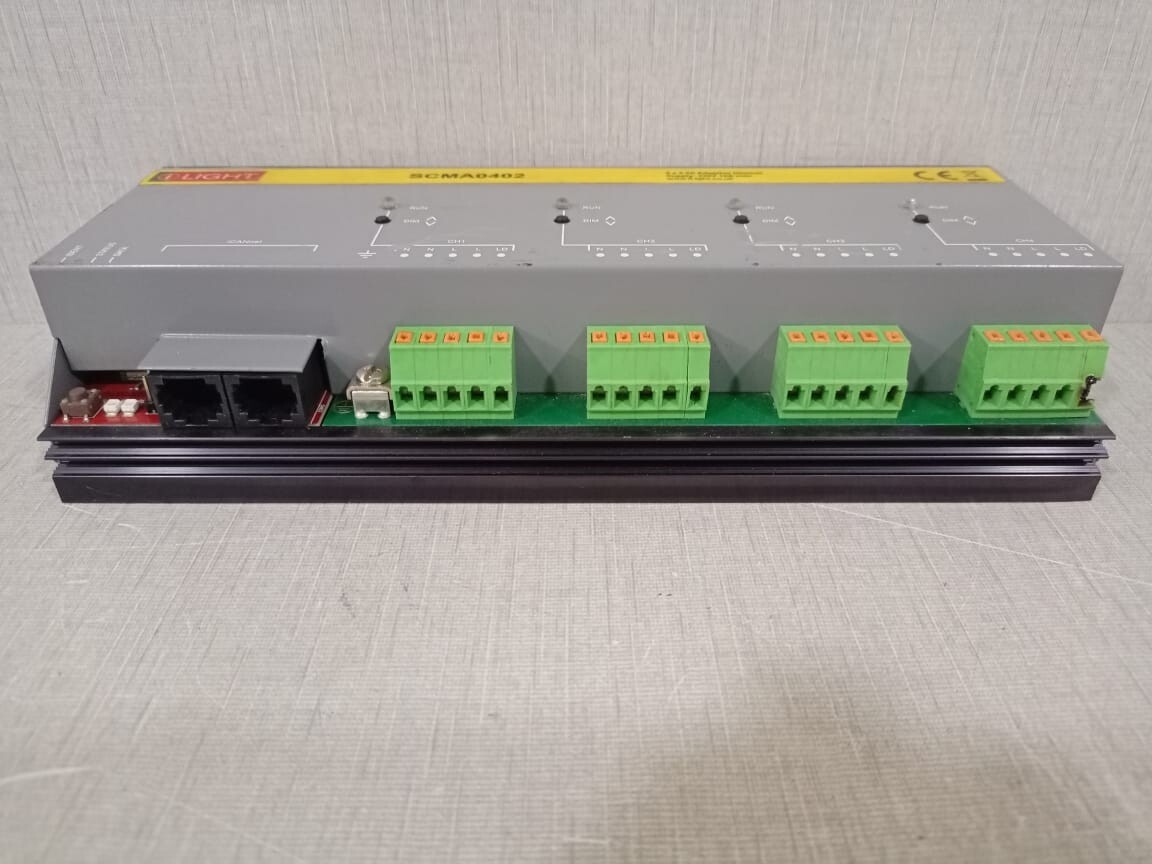 I Light SCMA0402 I Light SCMA0402 4x2.5A Adaptive Dimmer Supply 230V 10A MAX 6
