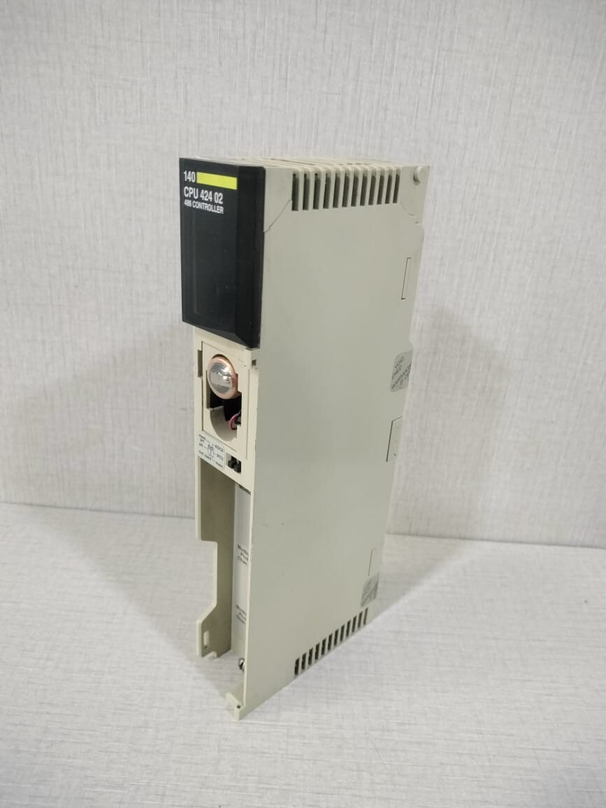 Schneider Electric 140 CPU 424 02 Schneider TSX Quantum 140 CPU 424 02 Quantum Controller -W/O COVER & BROKEN CASE 5