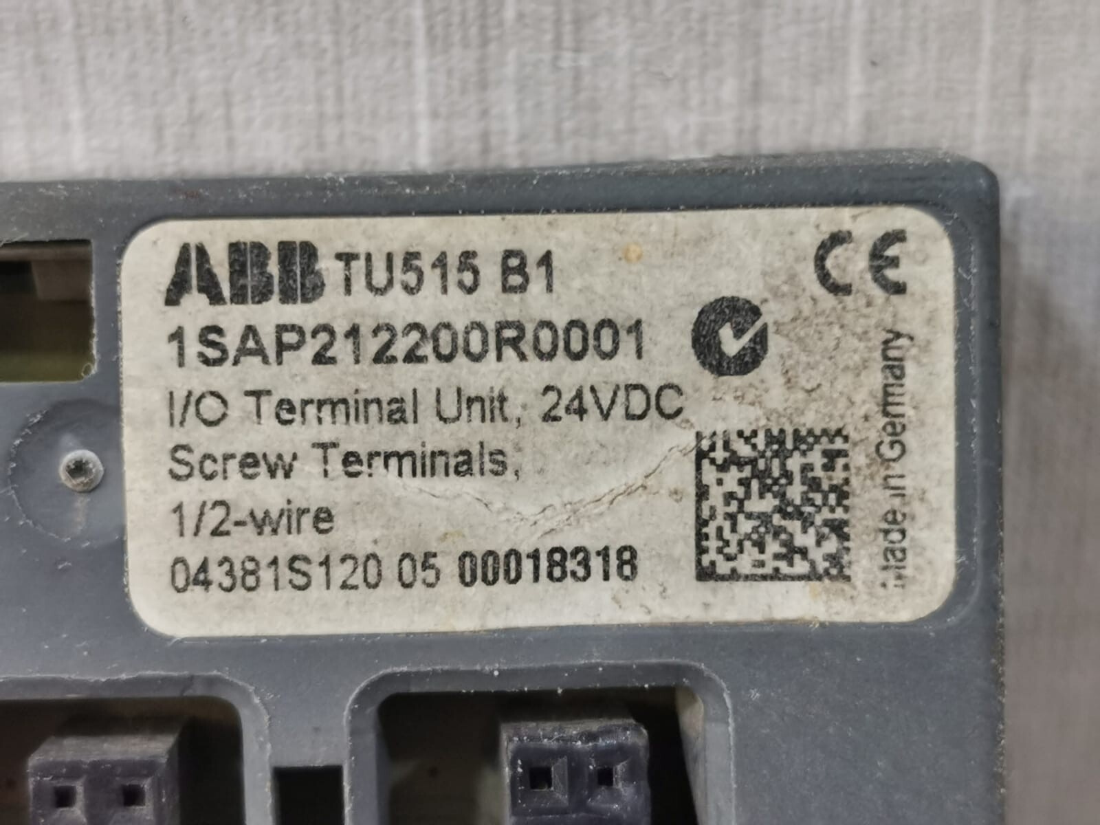 ABB 1SAP212200R0101 ABB 1SAP212200R0101 TU515 A1 + ABB TU515 B1 1SAP212200R0001 I/O TERMINAL UNIT 10